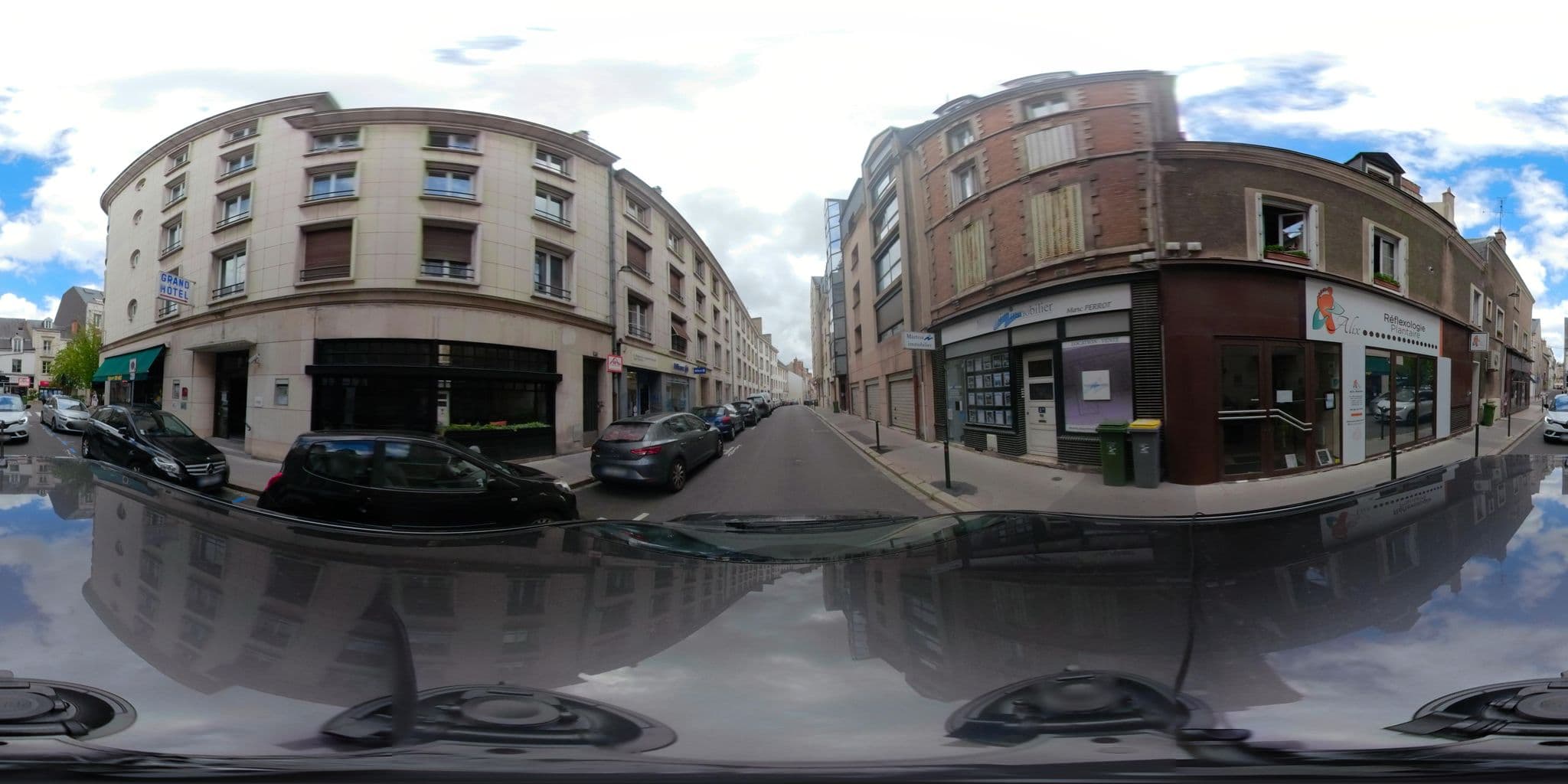 Street view near Urban Jungle, Orléans — © u4y0u (CC BY-SA · Mapillary)