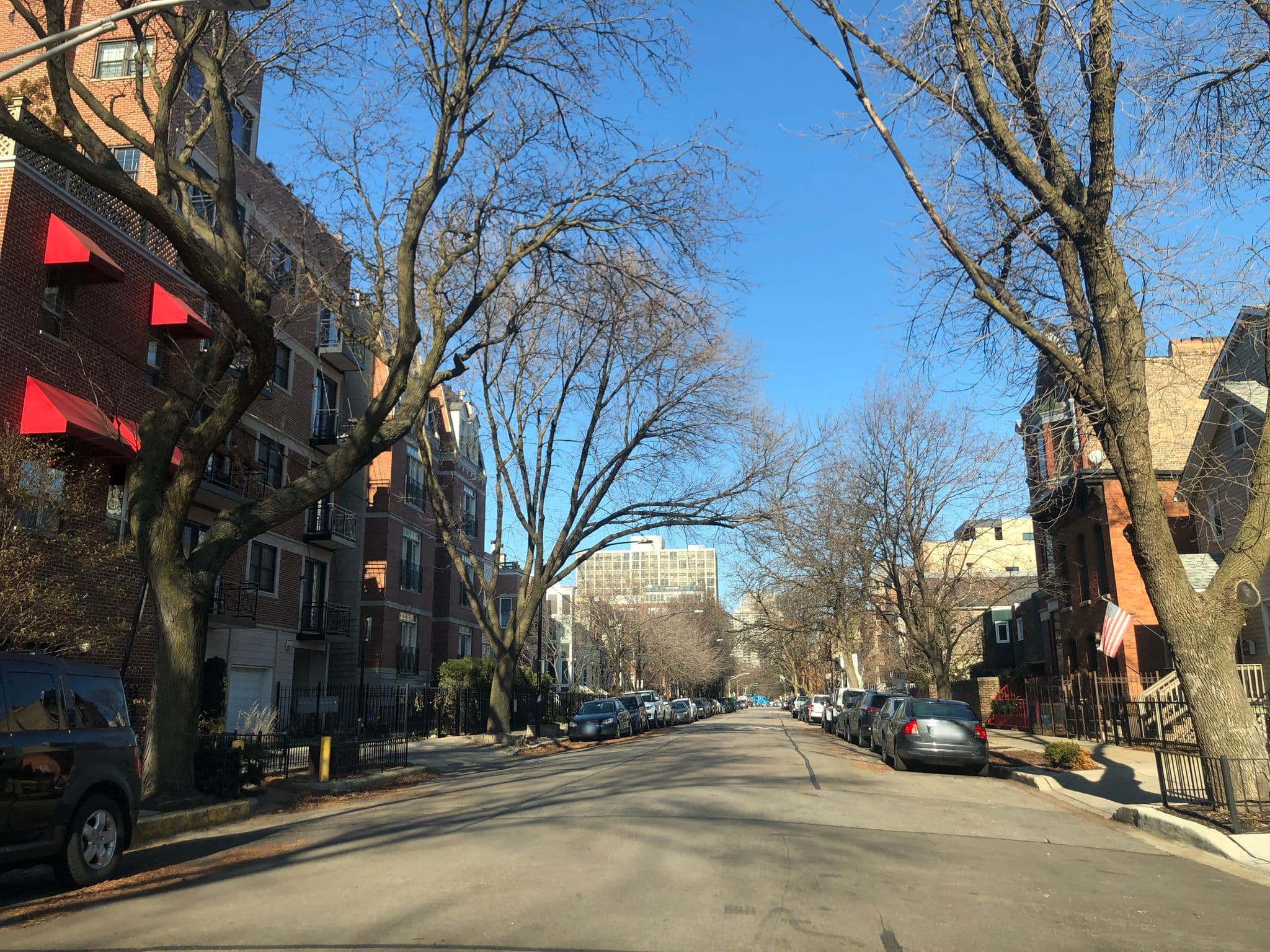 Street view near Old Town Bed & Breakfast, Near North Side — © glendachagas (CC BY-SA · Mapillary)