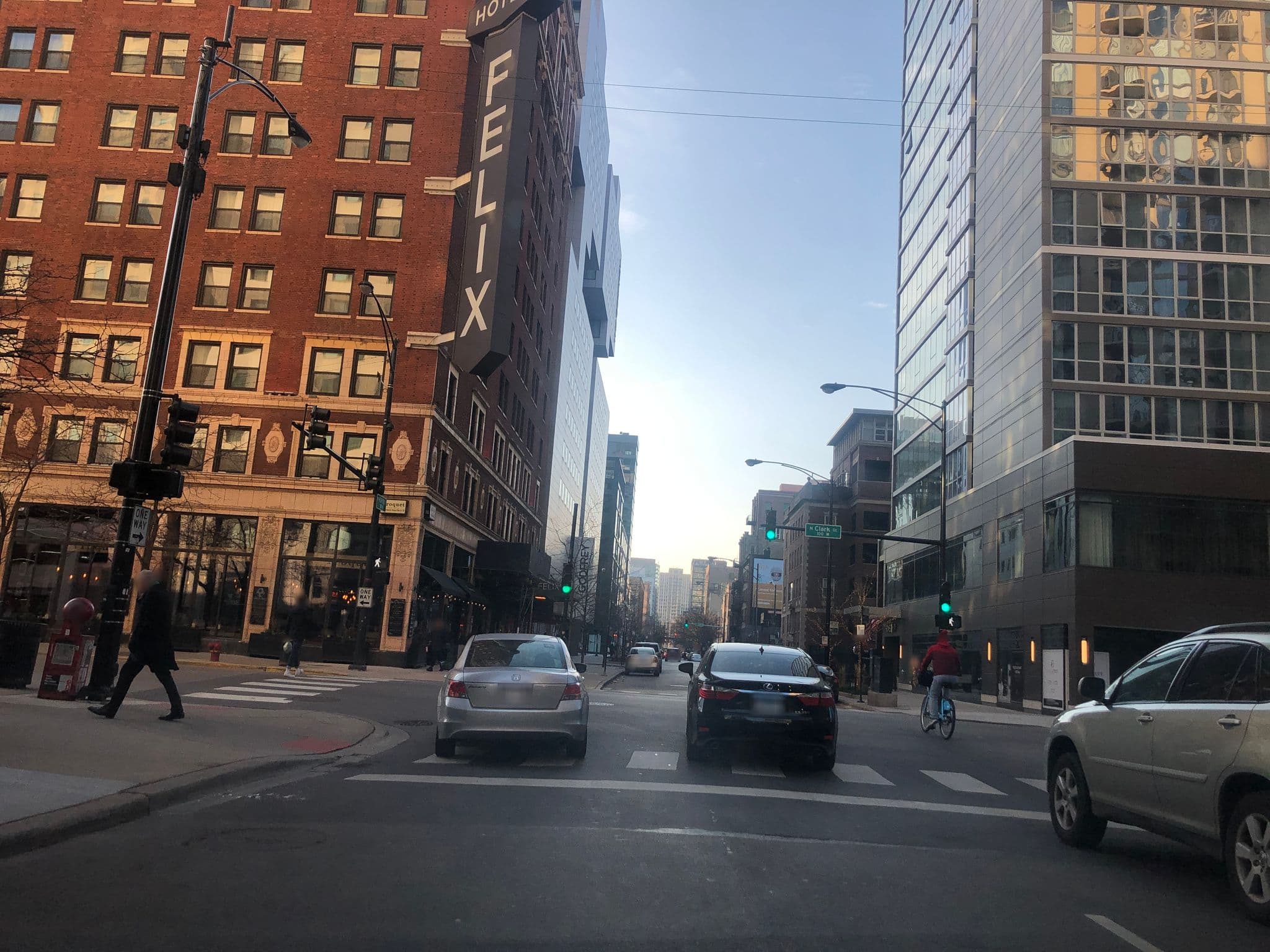 Street view near Chicago's Finest River Walk Tour, Near North Side — © glendachagas (CC BY-SA · Mapillary)