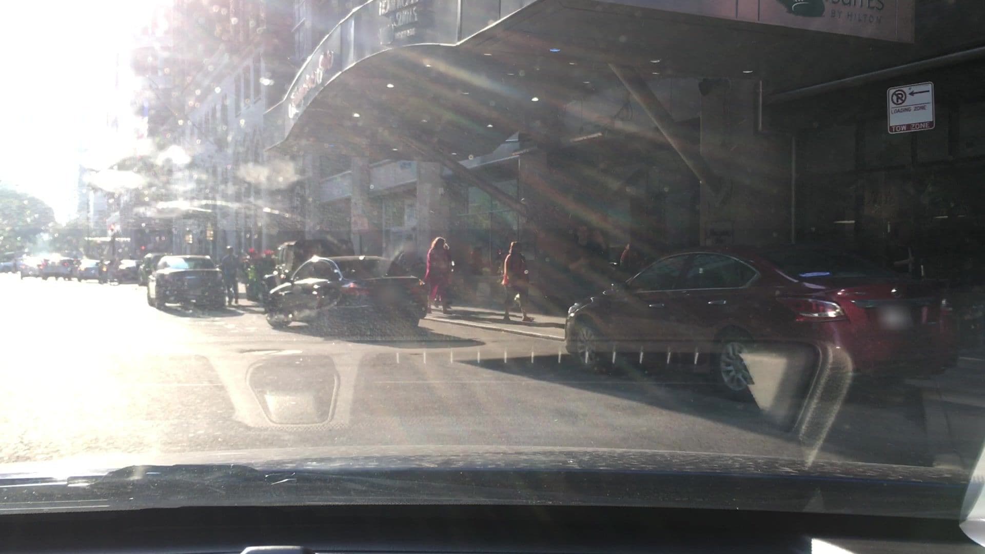 Street view near Hampton Inn Breakfast, Near North Side — © lvl5 (CC BY-SA · Mapillary)