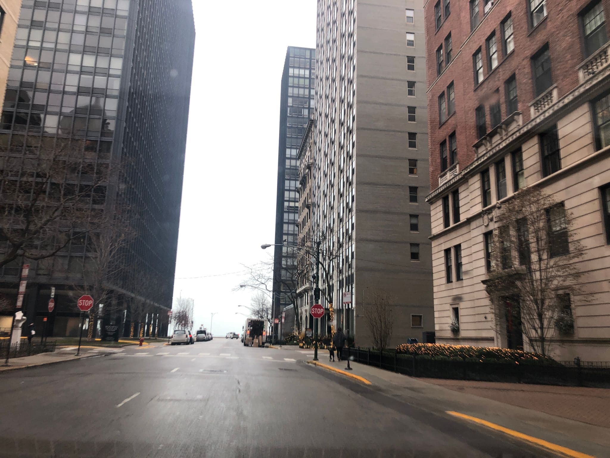 Street view near Dewitt Hotel & Suites, Near North Side — © glendachagas (CC BY-SA · Mapillary)