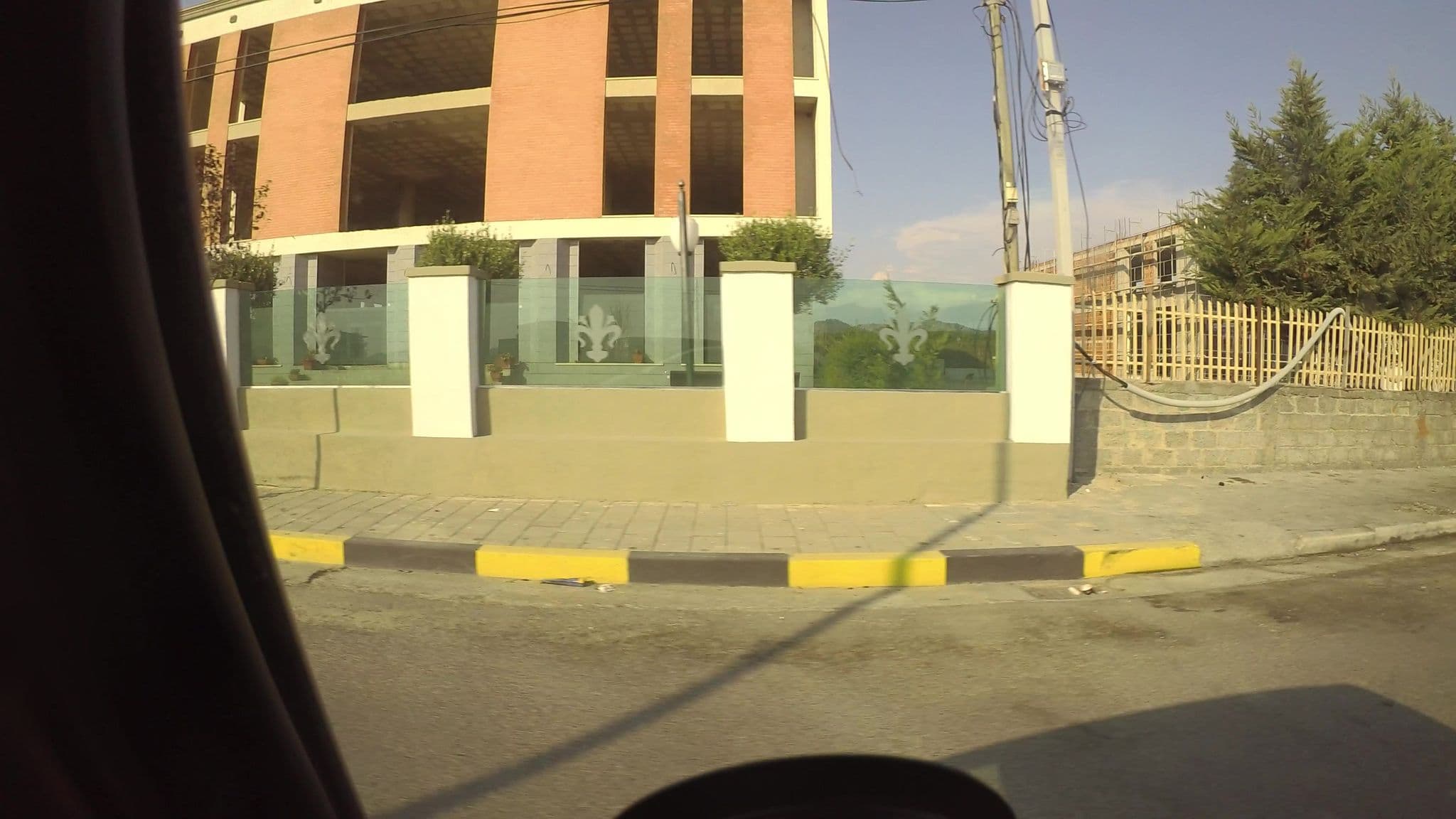 Street view near Fiore, Kavajë — © kaart5 (CC BY-SA · Mapillary)
