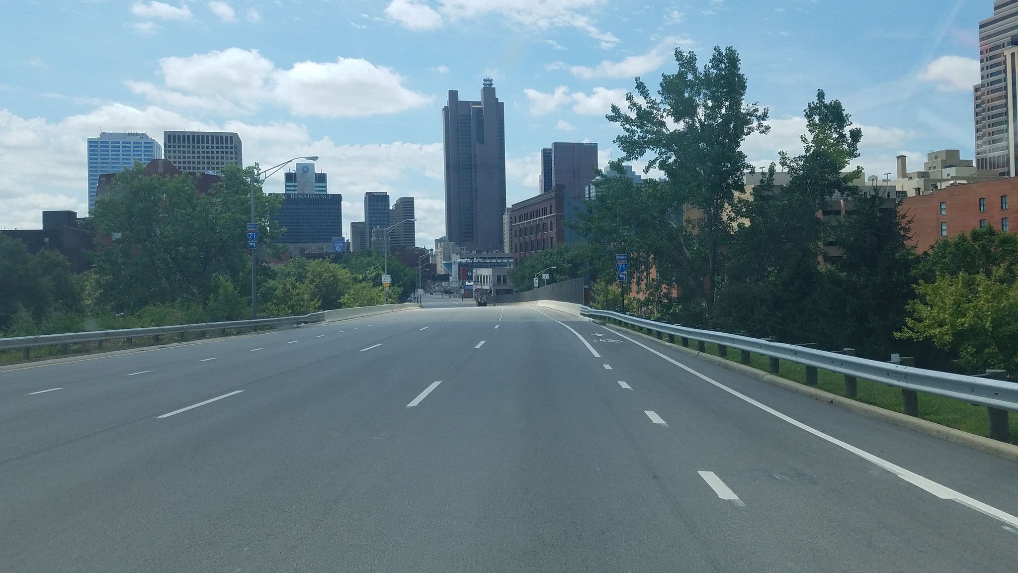 Street view near Drury Pool, Columbus — © jbthemilker (CC BY-SA · Mapillary)