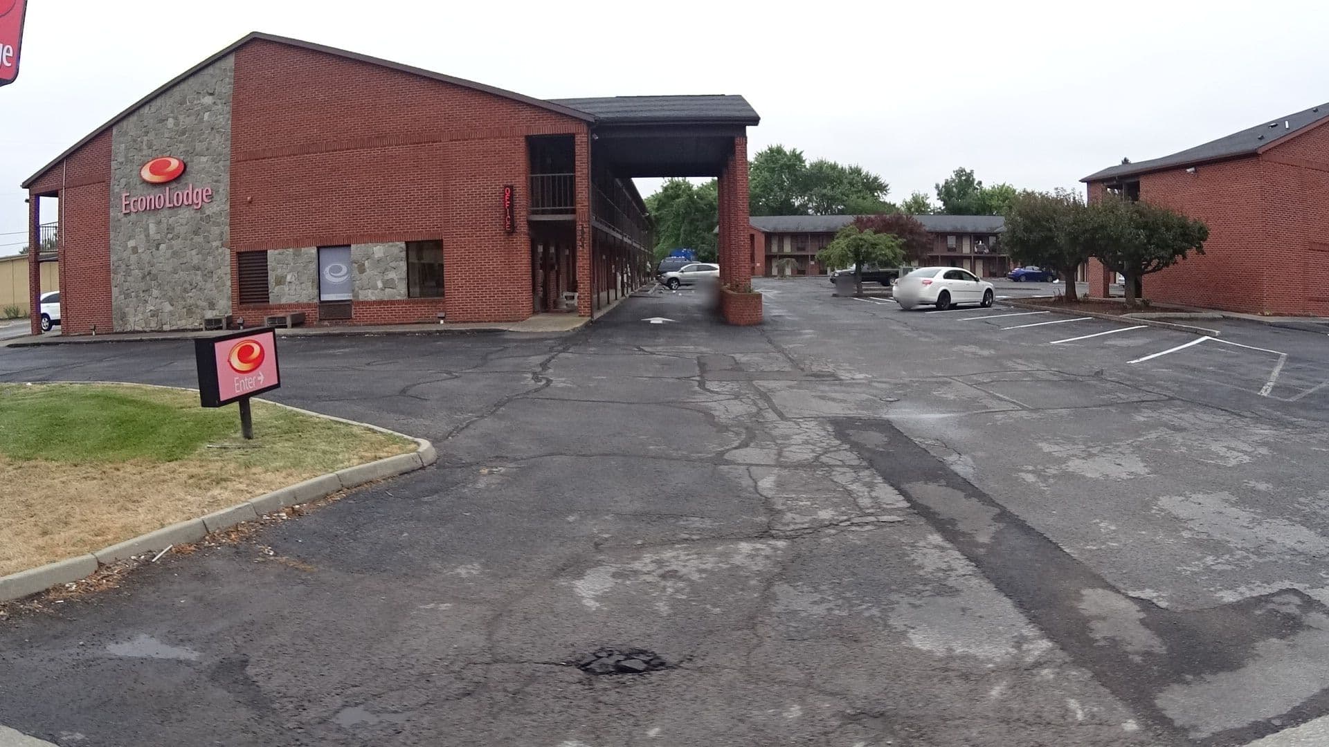 Street view near Super 8 Sandusky, Sandusky — © mwroblewski (CC BY-SA · Mapillary)