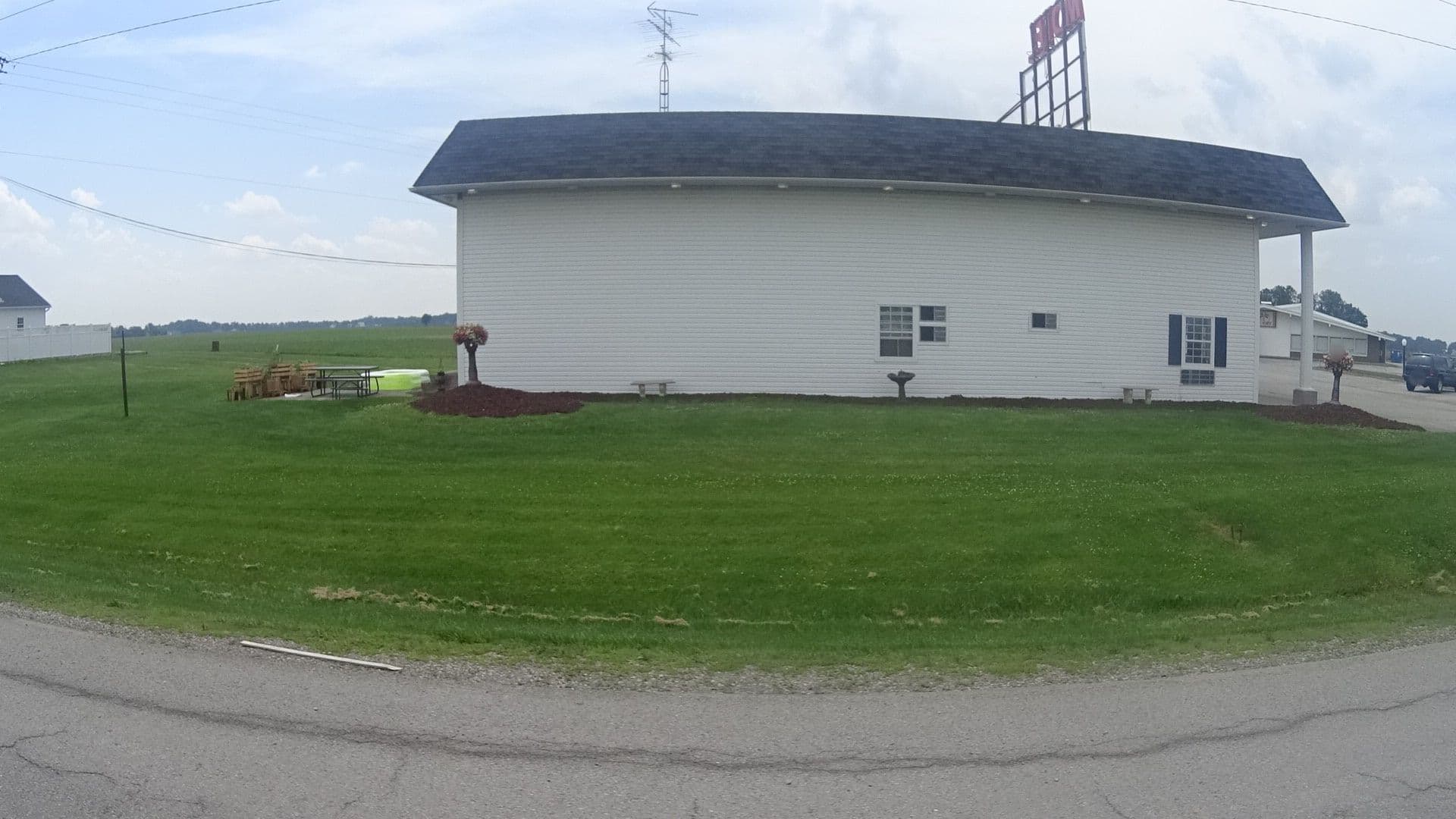 Street view near Colonial Inn, Sandusky — © mwroblewski (CC BY-SA · Mapillary)