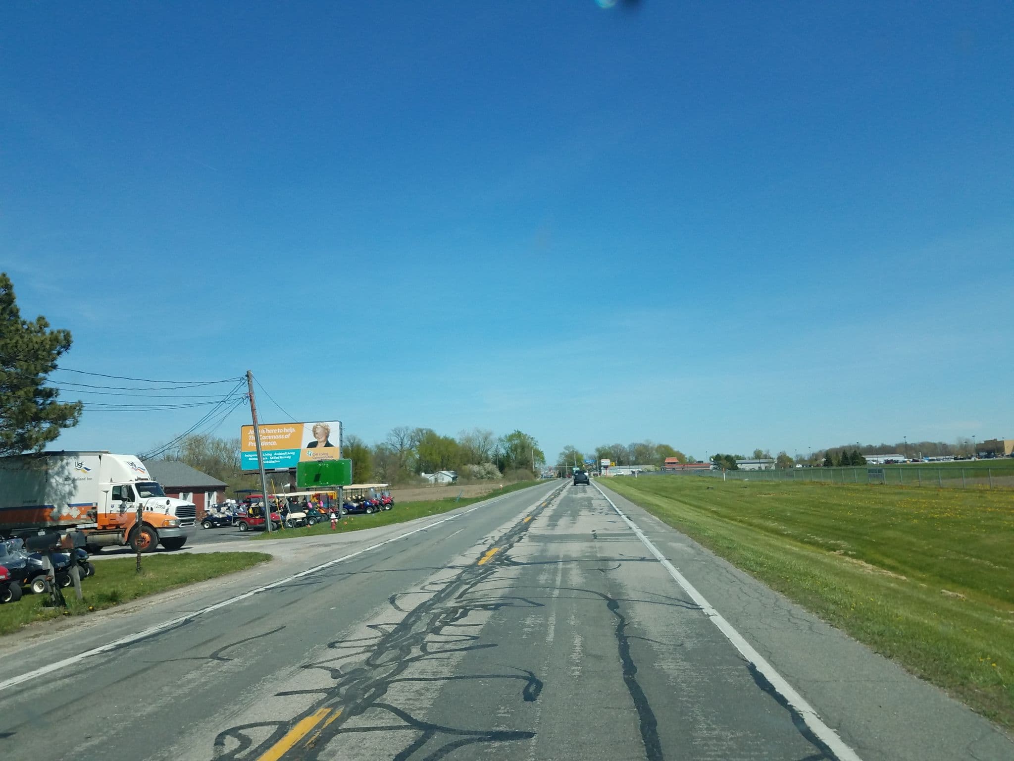 Street view near Fisherman's Inn, Port Clinton — © jbthemilker (CC BY-SA · Mapillary)