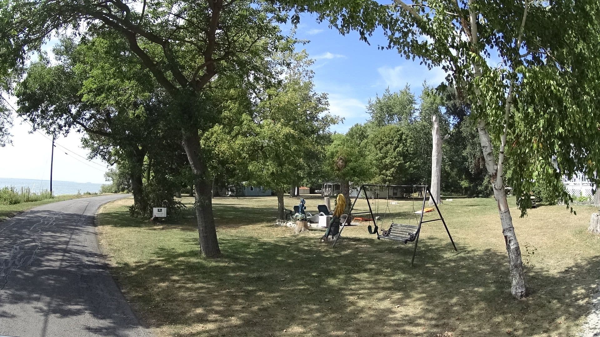 Street view near South shore rentals, Sandusky — © gyllen (CC BY-SA · Mapillary)