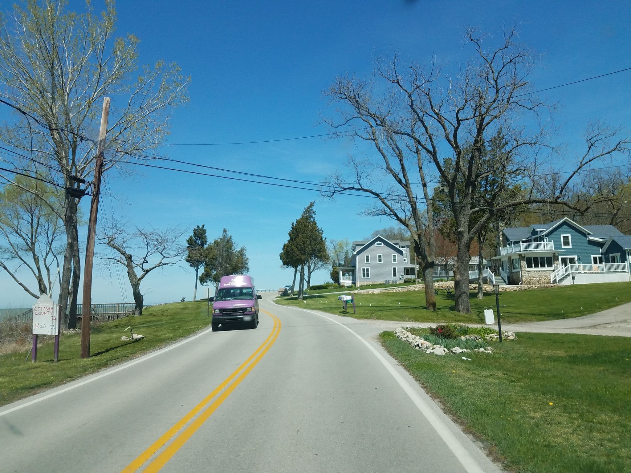 Street view near Five Bells Inn, Port Clinton — © jbthemilker (CC BY-SA · Mapillary)