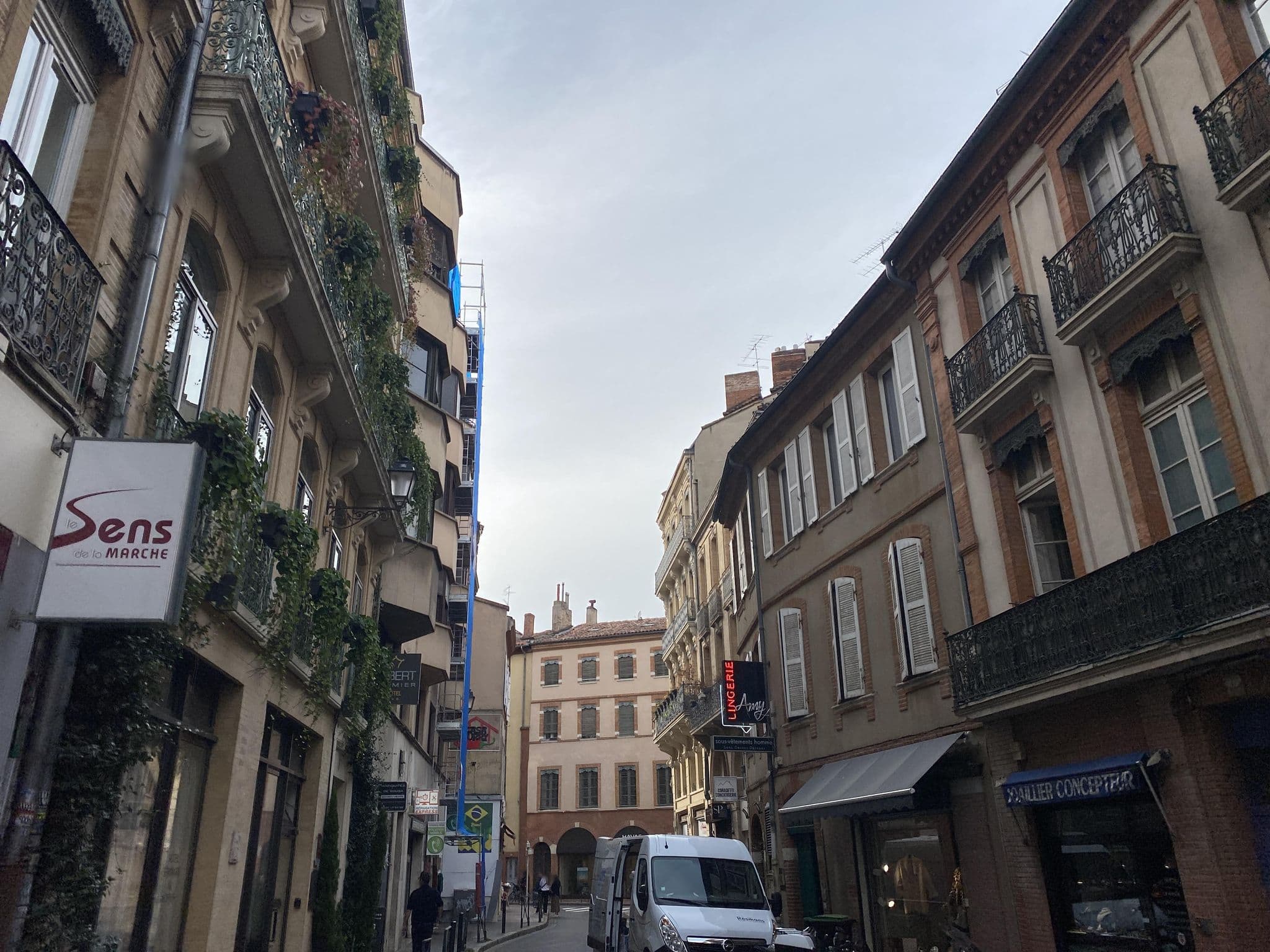 Street view near Toulouse Appart'Hôtel Capitole, Toulouse — © CGCooke (CC BY-SA · Mapillary)