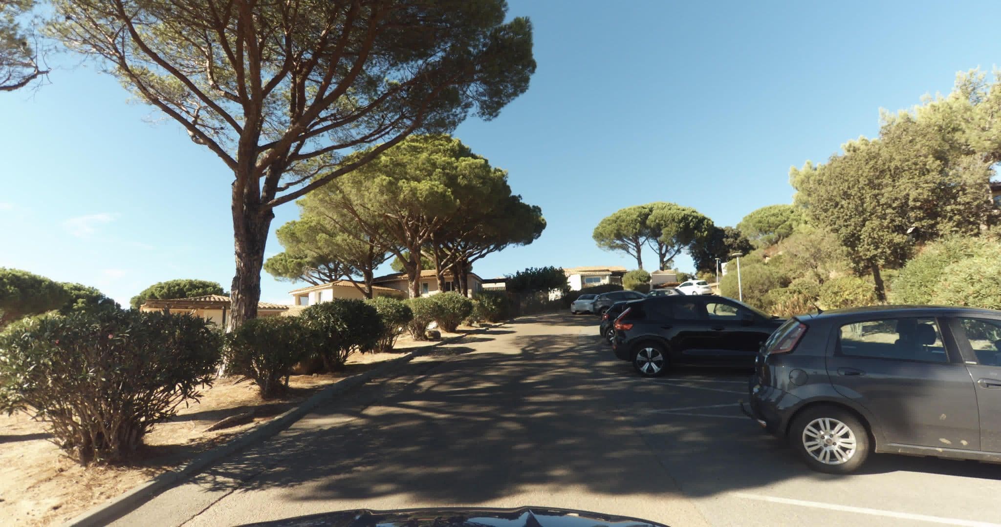 Street view near Alivi di Santa Giulia, Porto-Vecchio — © sogefi (CC BY-SA · Mapillary)