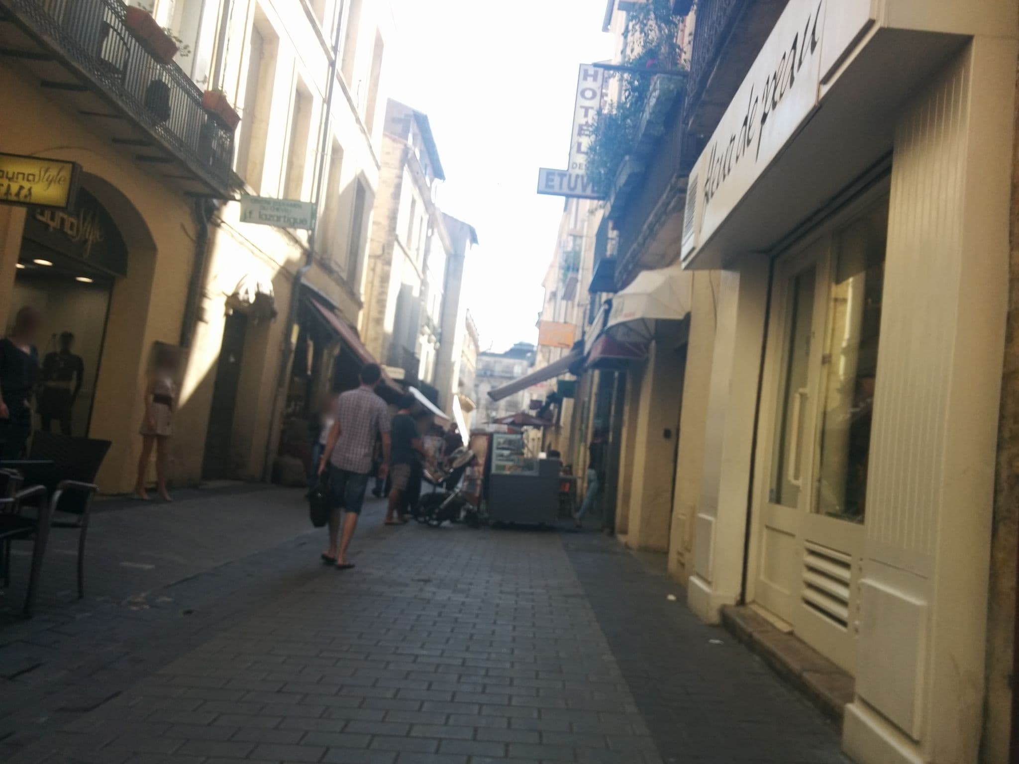 Street view near Hôtel des Étuves, Montpellier — © chivos (CC BY-SA · Mapillary)