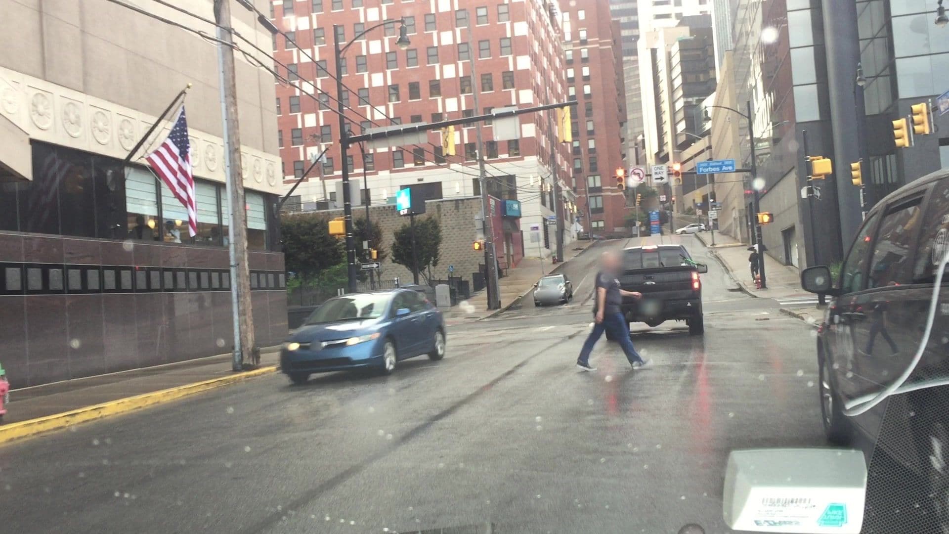 Street view near Hilton Garden Inn, Pittsburgh — © lvl5 (CC BY-SA · Mapillary)
