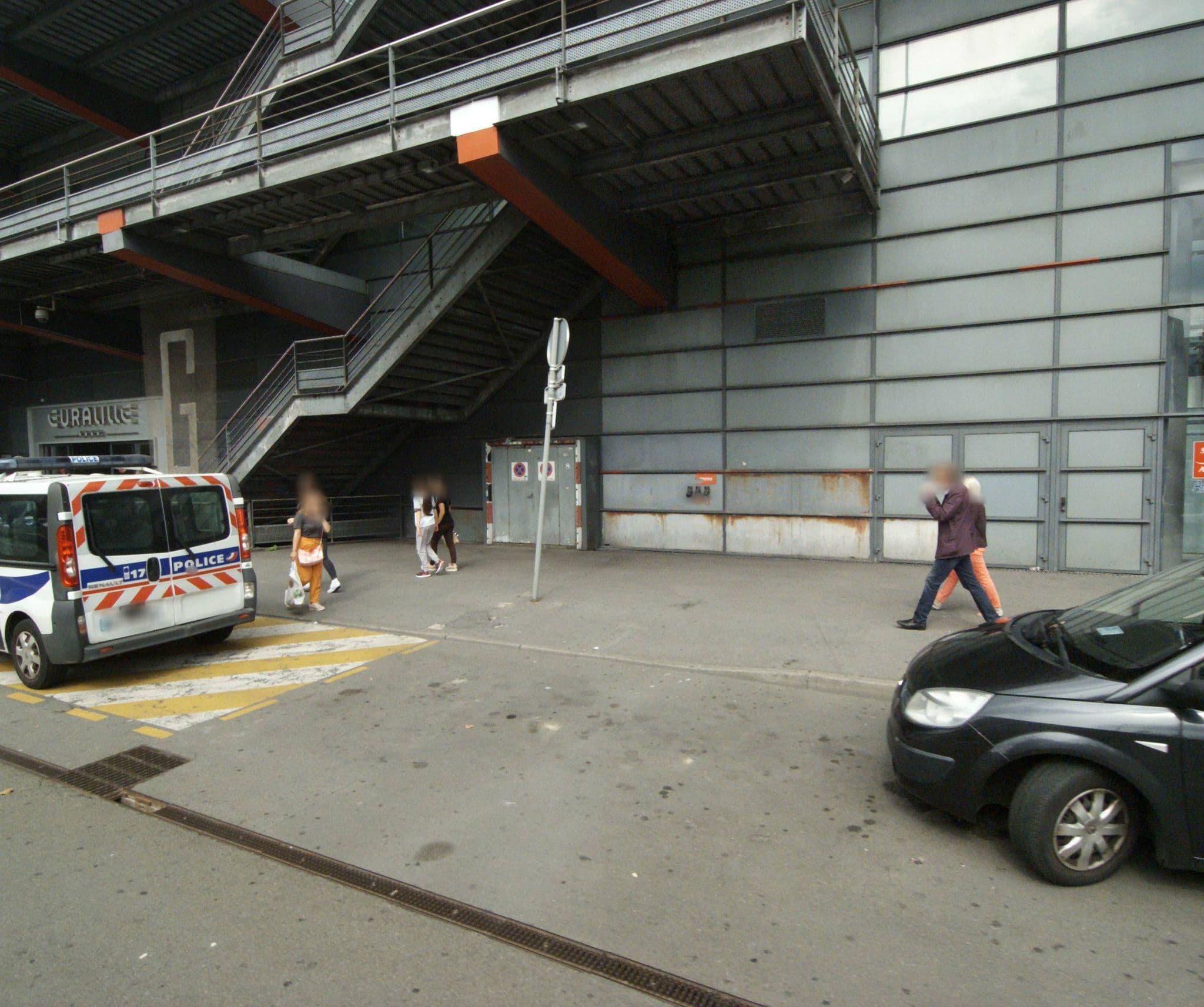 Street view near Apparthotel Séjours & Affaires Lille Europe, La Madeleine — © melimmergis (CC BY-SA · Mapillary)