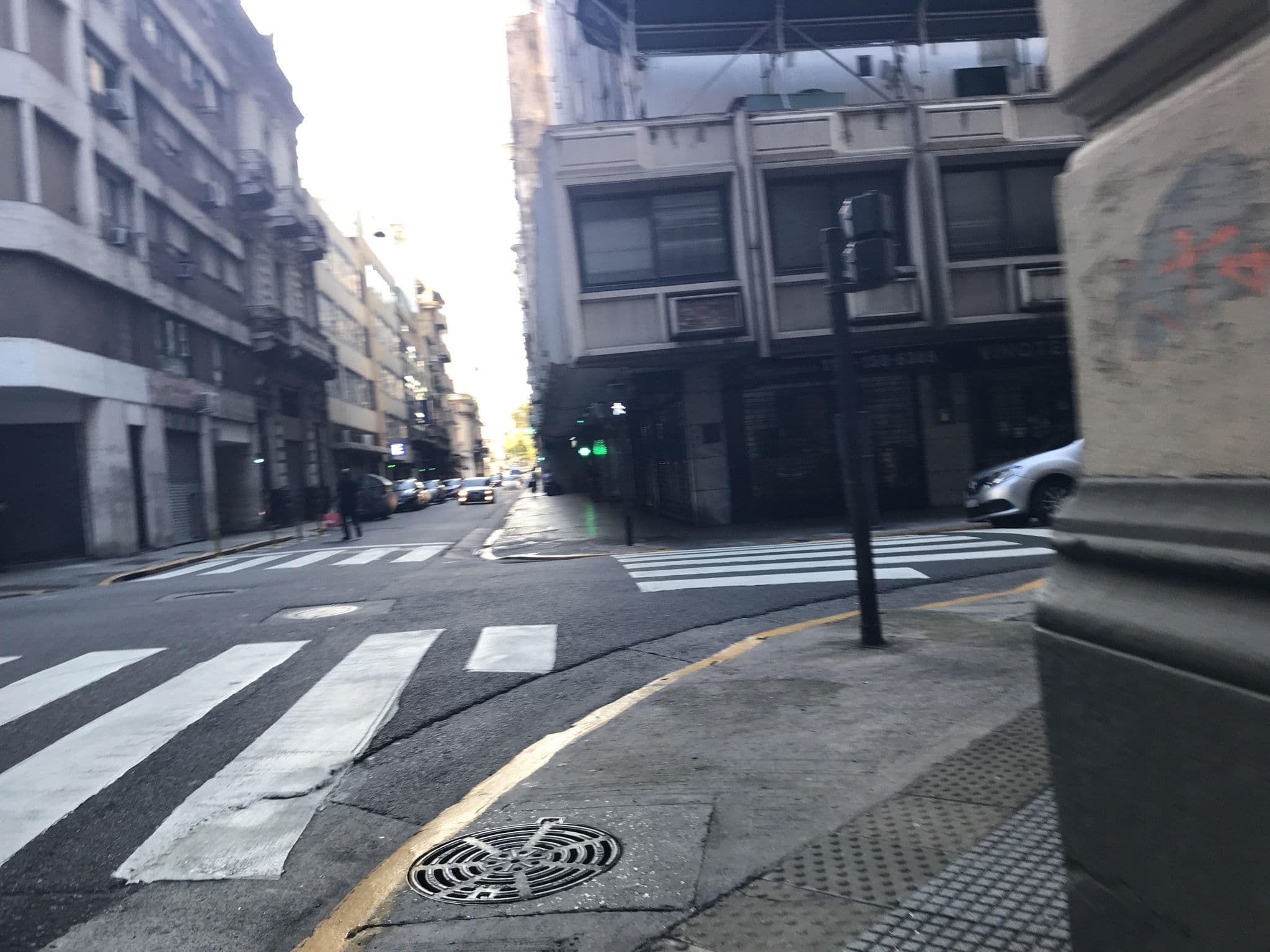 Street view near Crisol Mundial, Buenos Aires