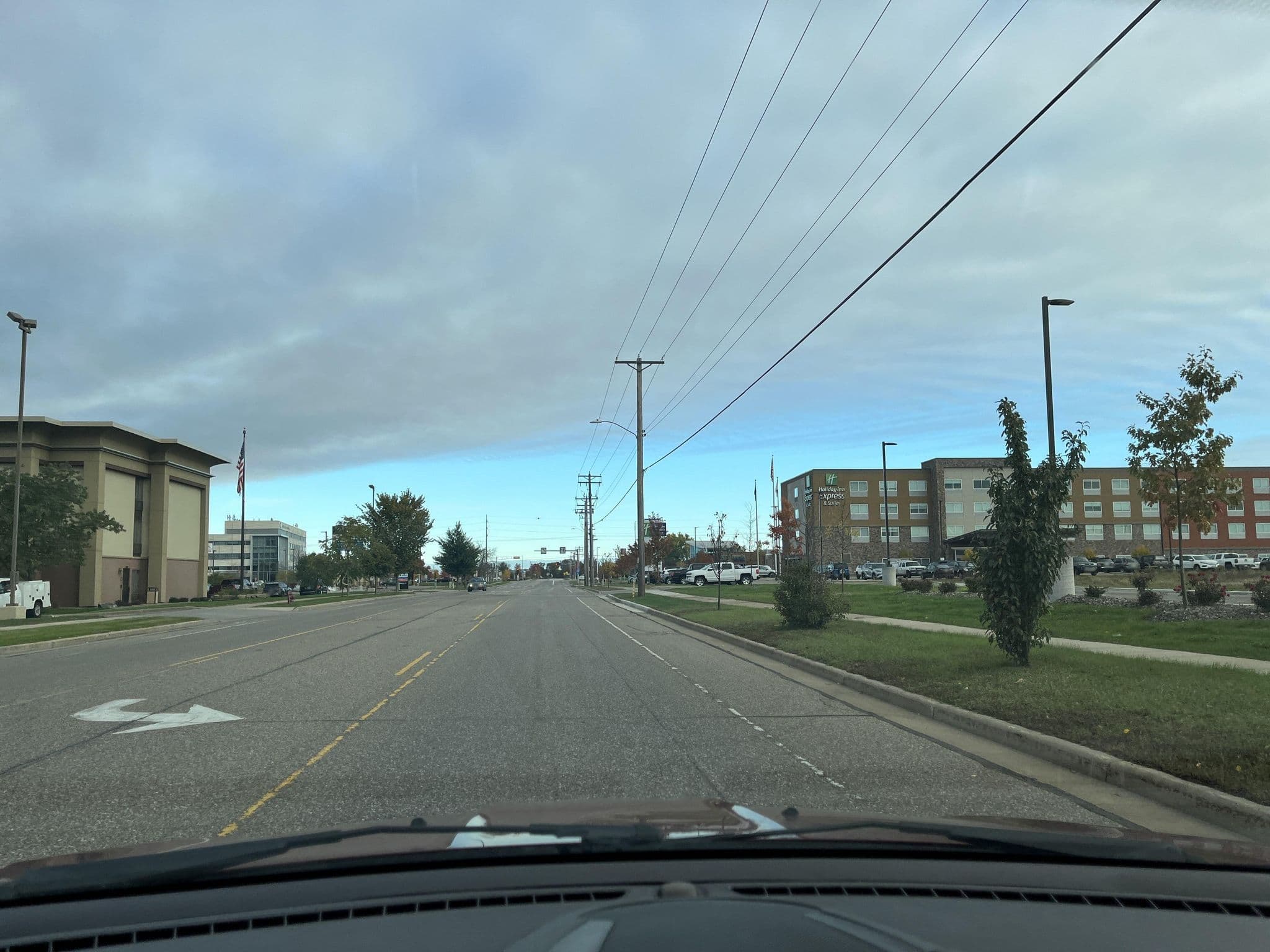 Street view near Holiday Inn Express & Suites Eau Claire West I-94, Eau Claire — © gahro_nahvah (CC BY-SA · Mapillary)