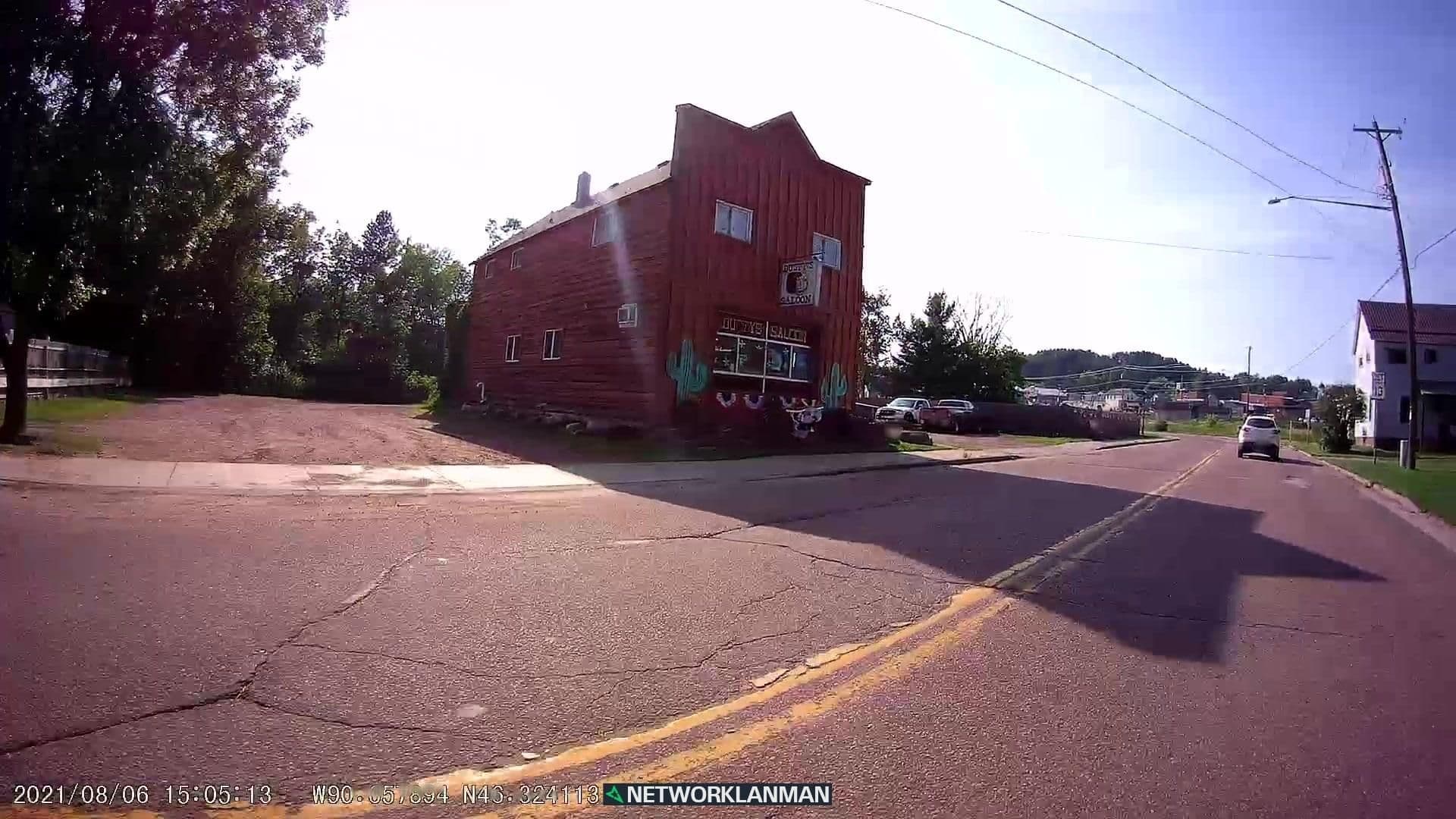 Street view near Chateau de Oolie, Ironwood — © networklanman (CC BY-SA · Mapillary)
