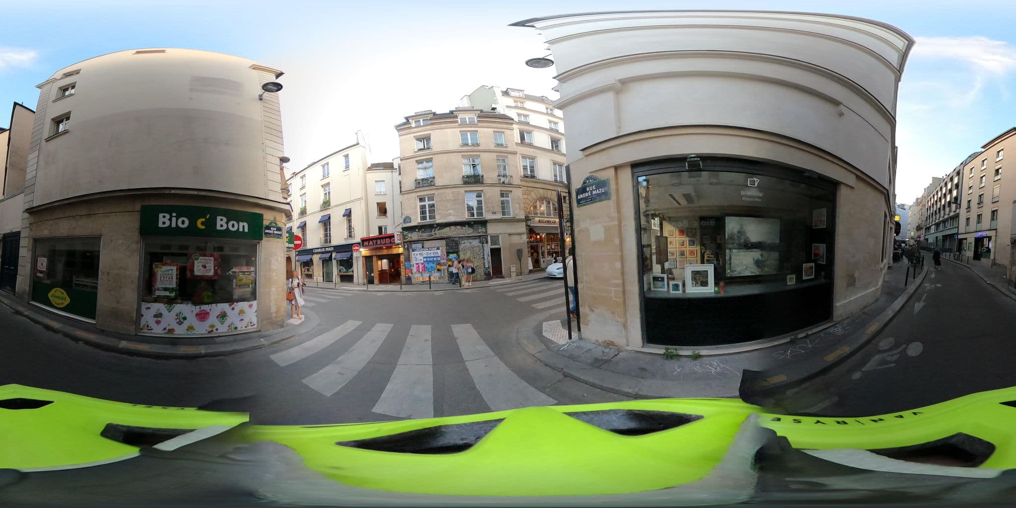 Street view near Hôtel Saint-André des Arts, Paris 01 Louvre — © Stefdegreef (CC BY-SA · Mapillary)