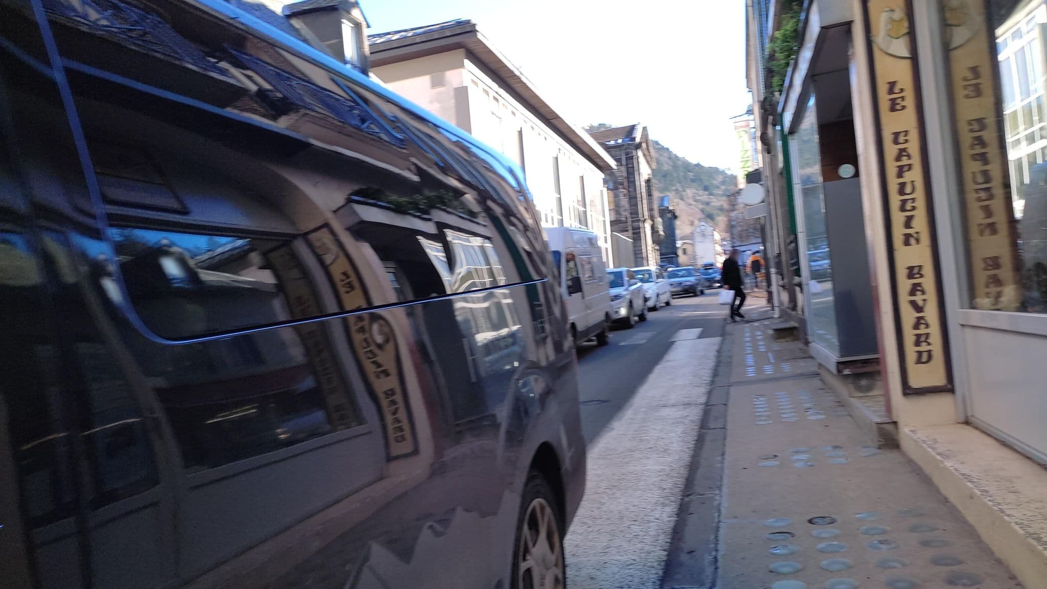 Street view near Hôtel de Russie, Mont-Dore — © kritic (CC BY-SA · Mapillary)