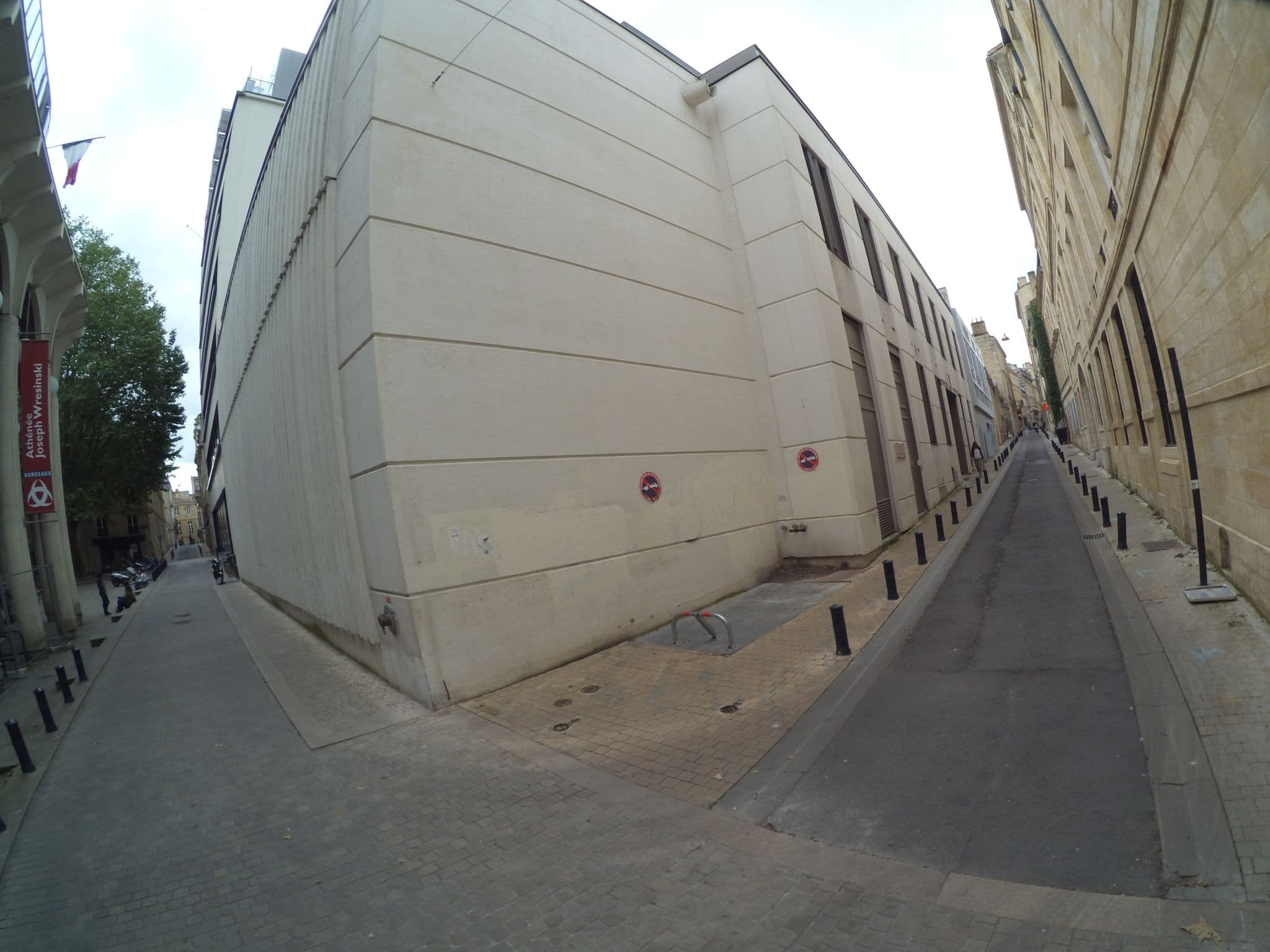 Street view near Mama Shelter, Bordeaux — © stephanep (CC BY-SA · Mapillary)