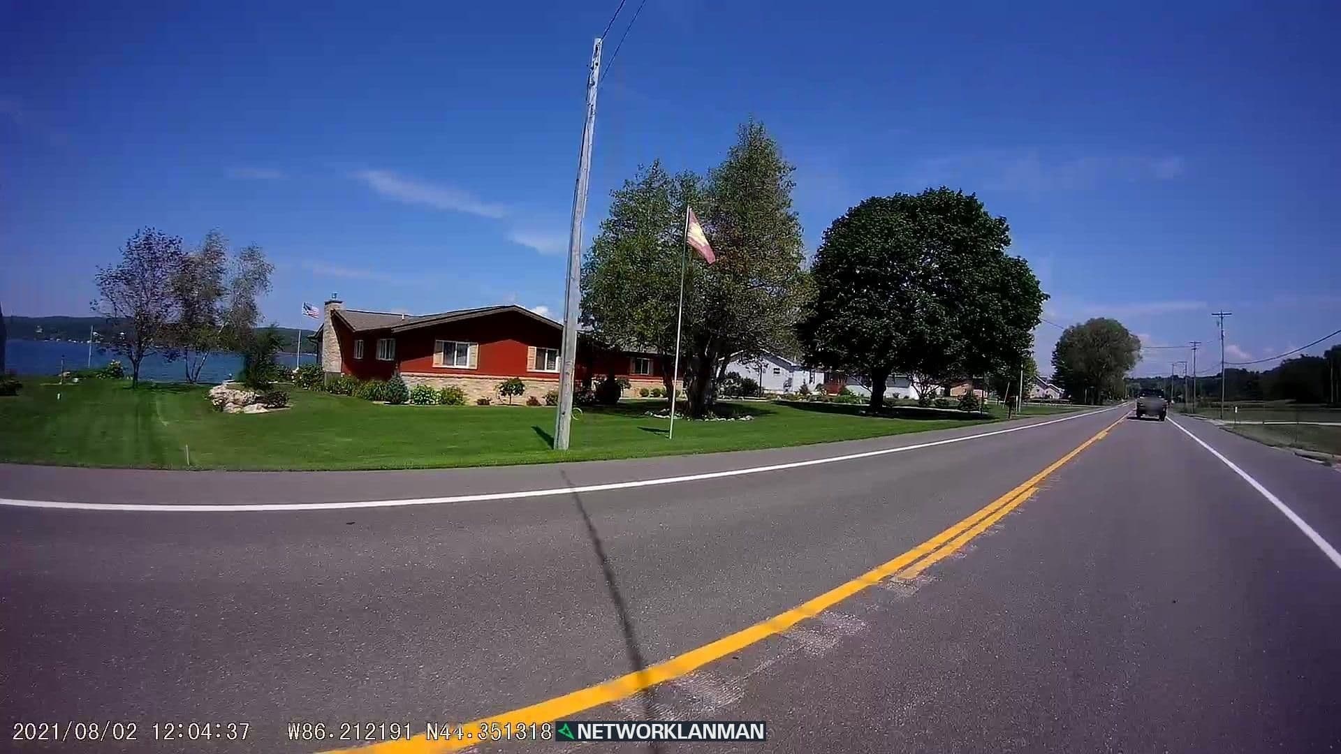 Street view near The Yondo Luxury Beach Resort, Manistee — © networklanman (CC BY-SA · Mapillary)