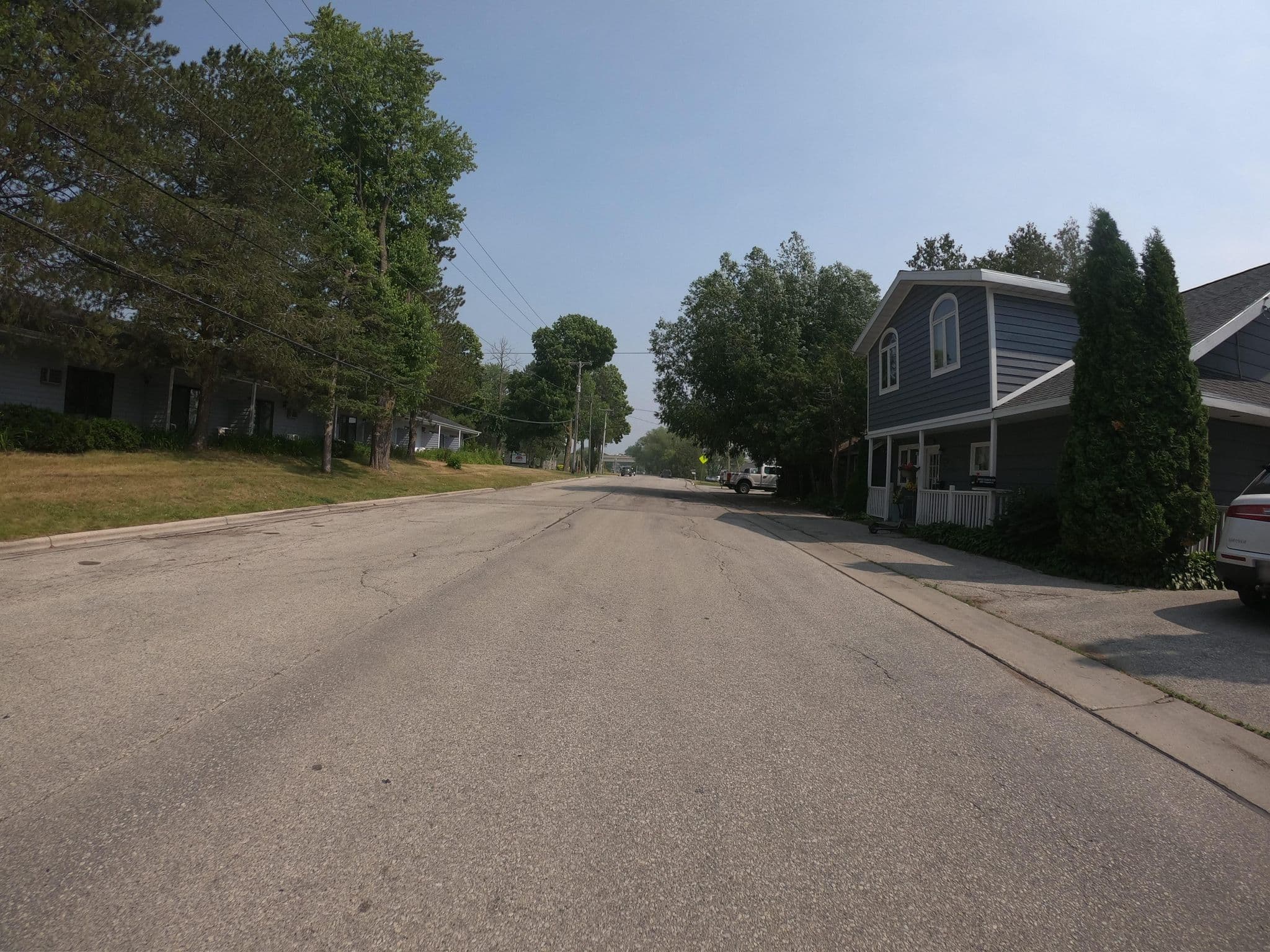 Street view near Snug Harbor Inn, Sturgeon Bay — © theman (CC BY-SA · Mapillary)
