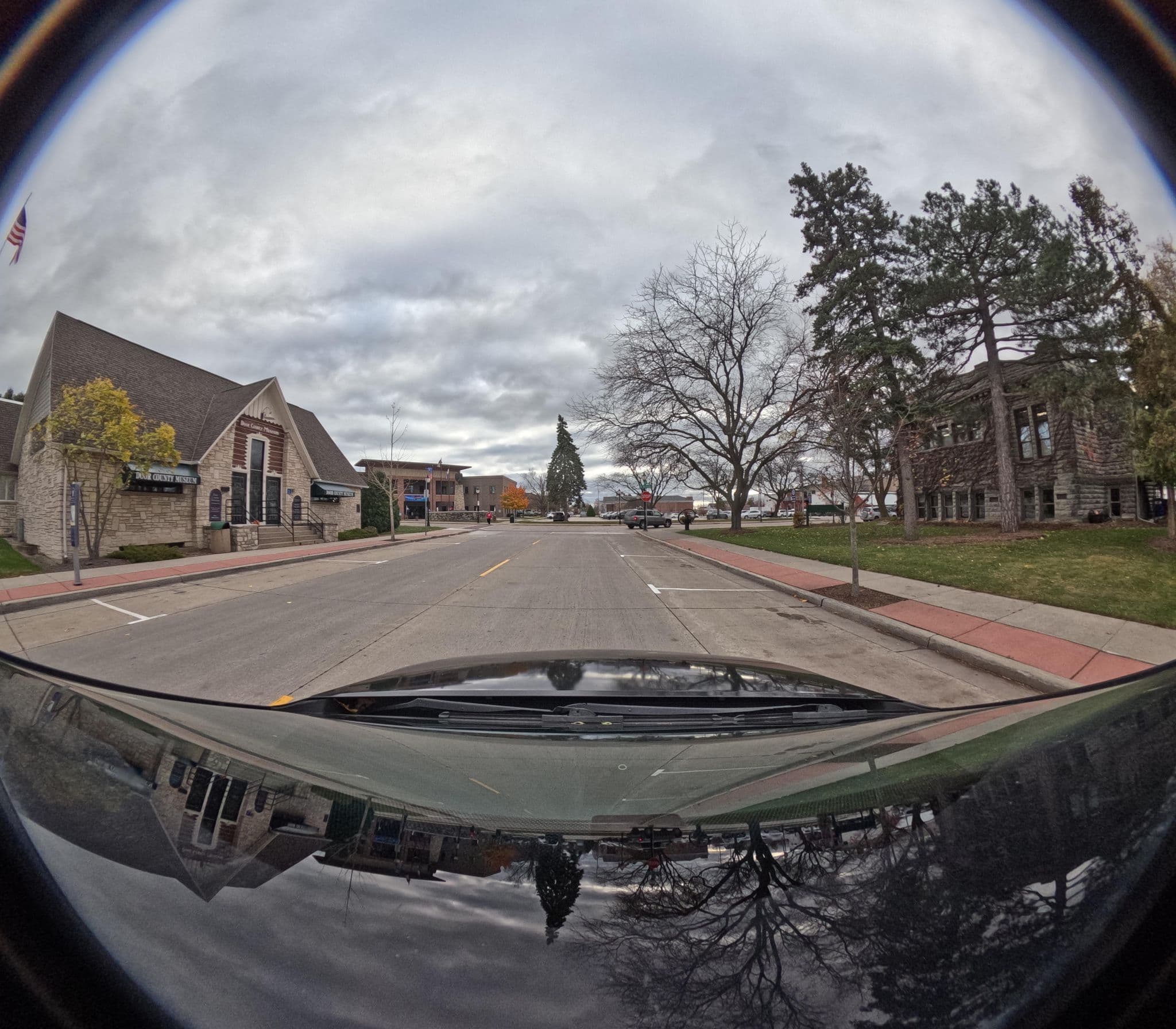 Street view near Cliff Dwellers Resort Motel, Sturgeon Bay — © theman (CC BY-SA · Mapillary)