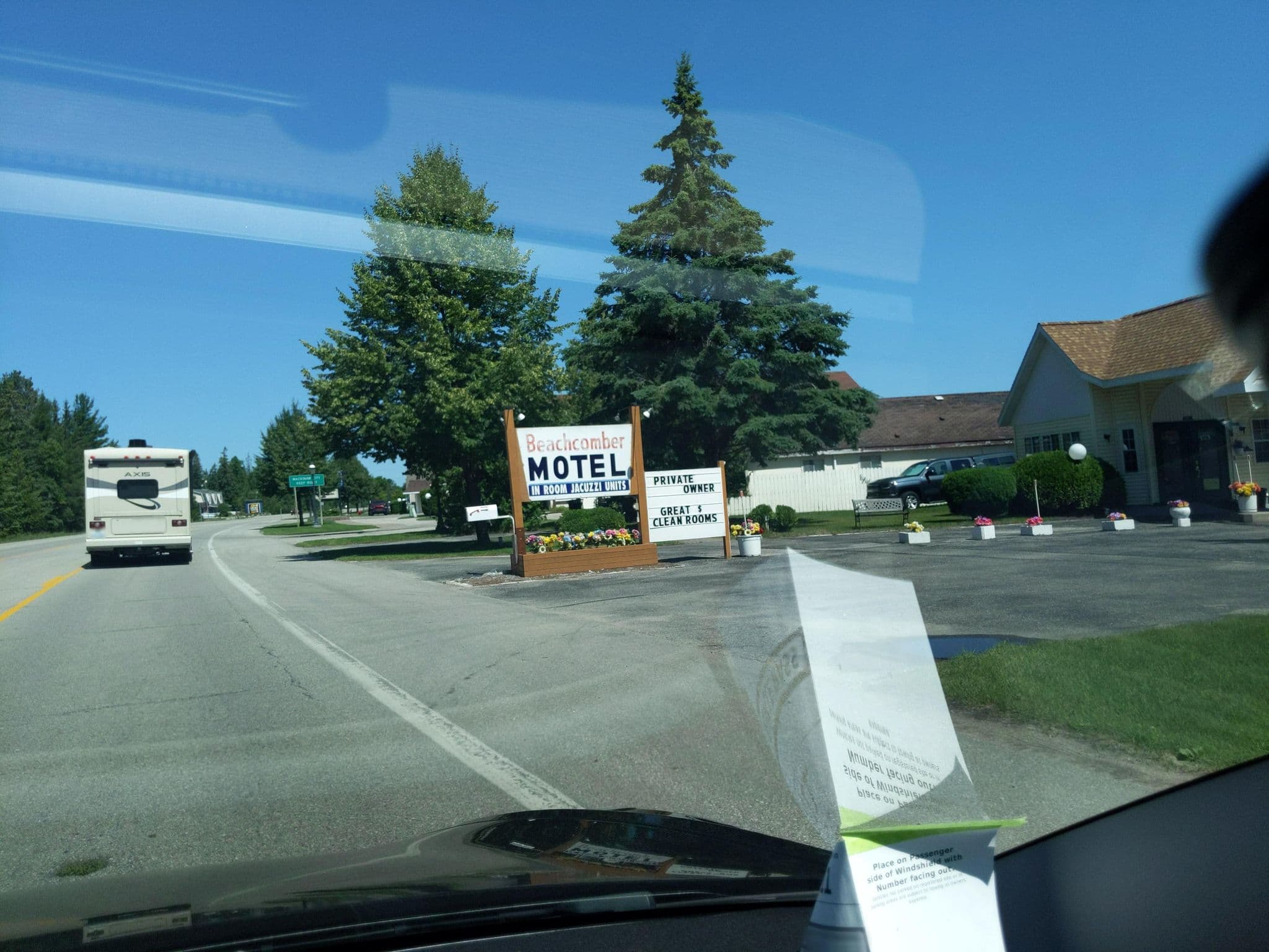 Street view near Beachcomber Motel, Saint Ignace — © treestryder (CC BY-SA · Mapillary)