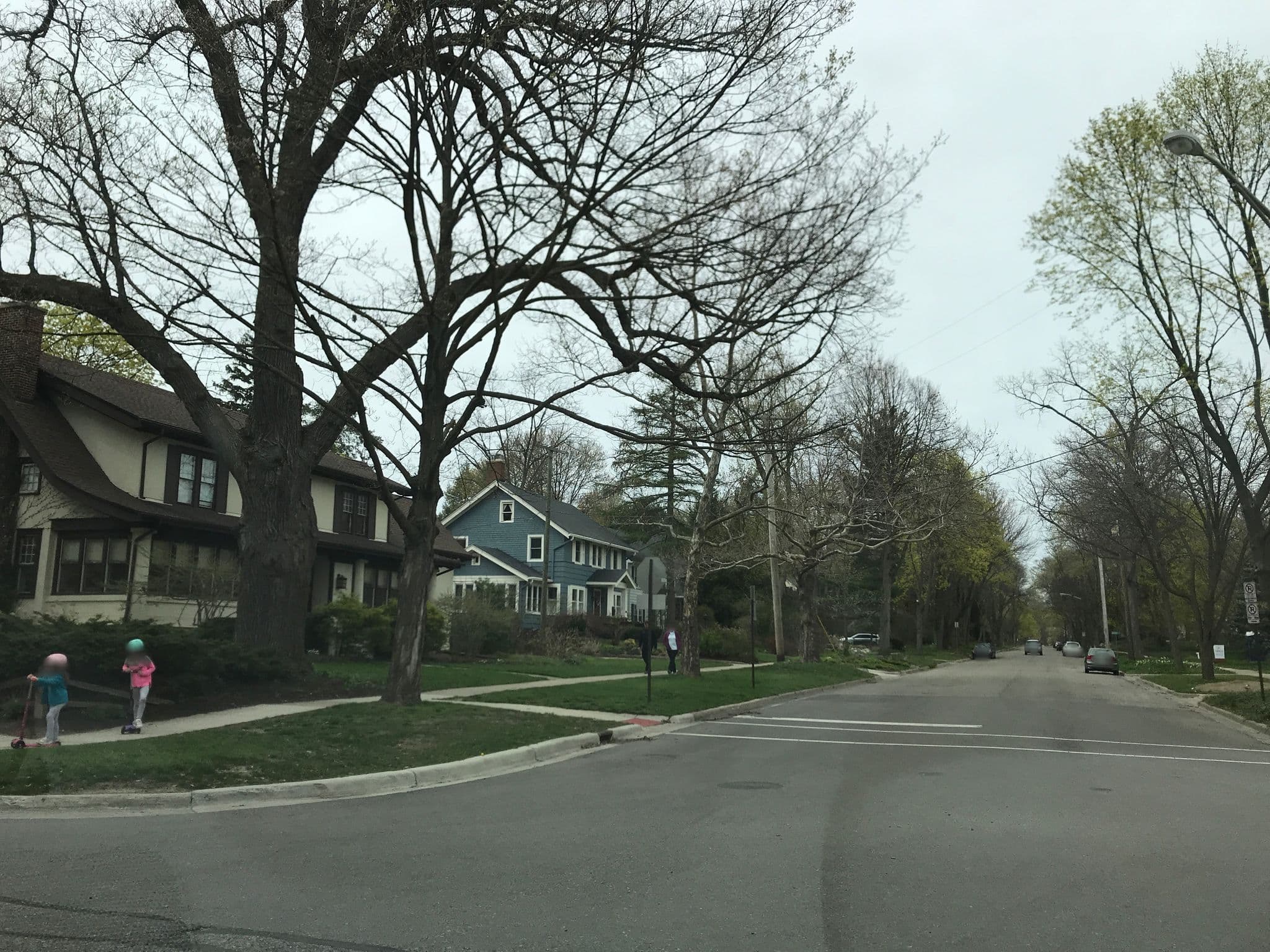 Street view near Well St Inn, Ann Arbor — © plumgarden (CC BY-SA · Mapillary)