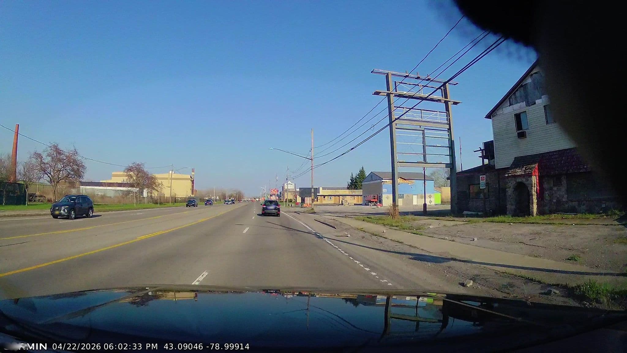 Street view near Hillside Motel, Niagara Falls — © Lanka6359 (CC BY-SA · Mapillary)
