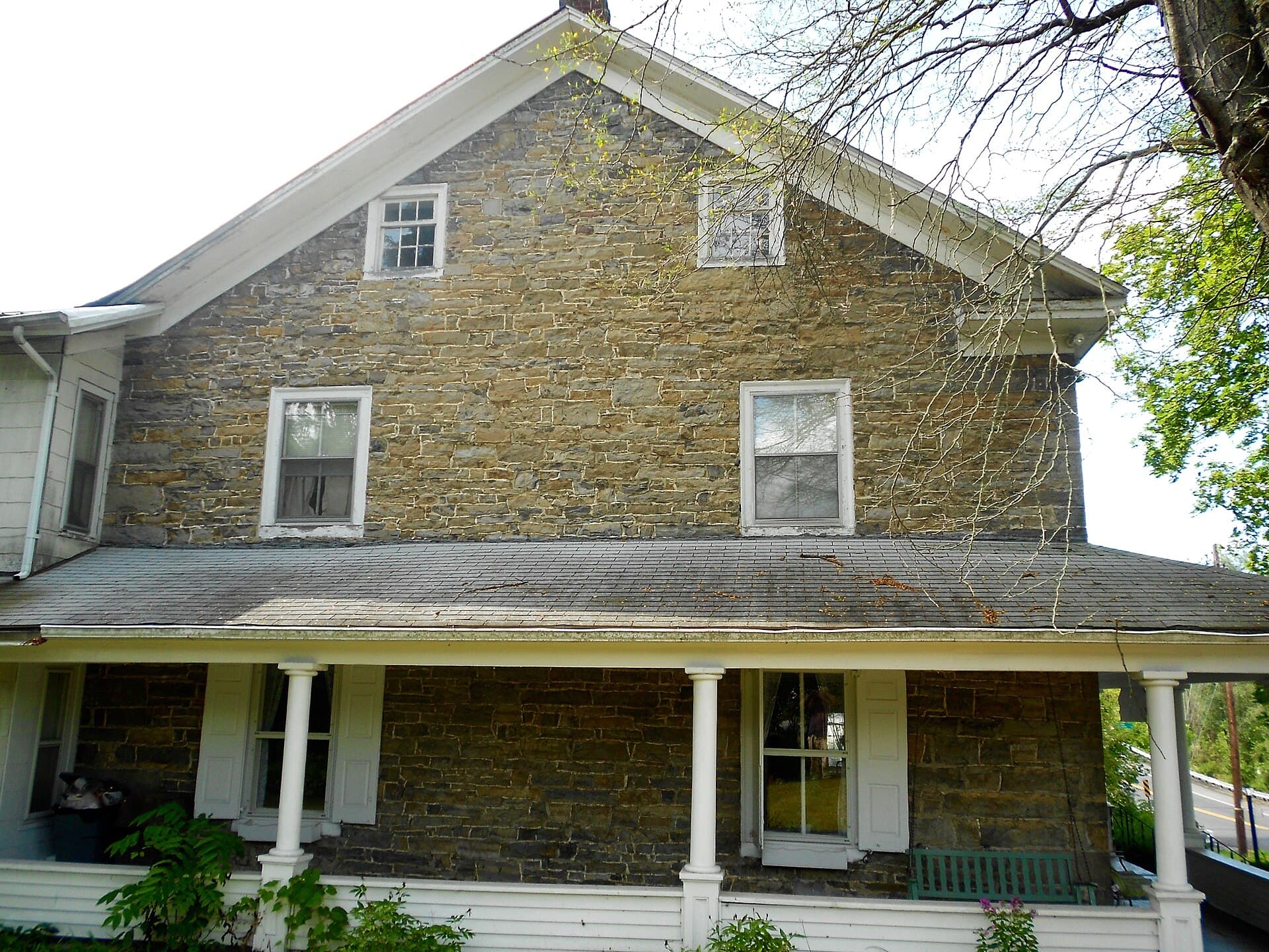 Woodward Inn (via Wikimedia Commons, CC0)