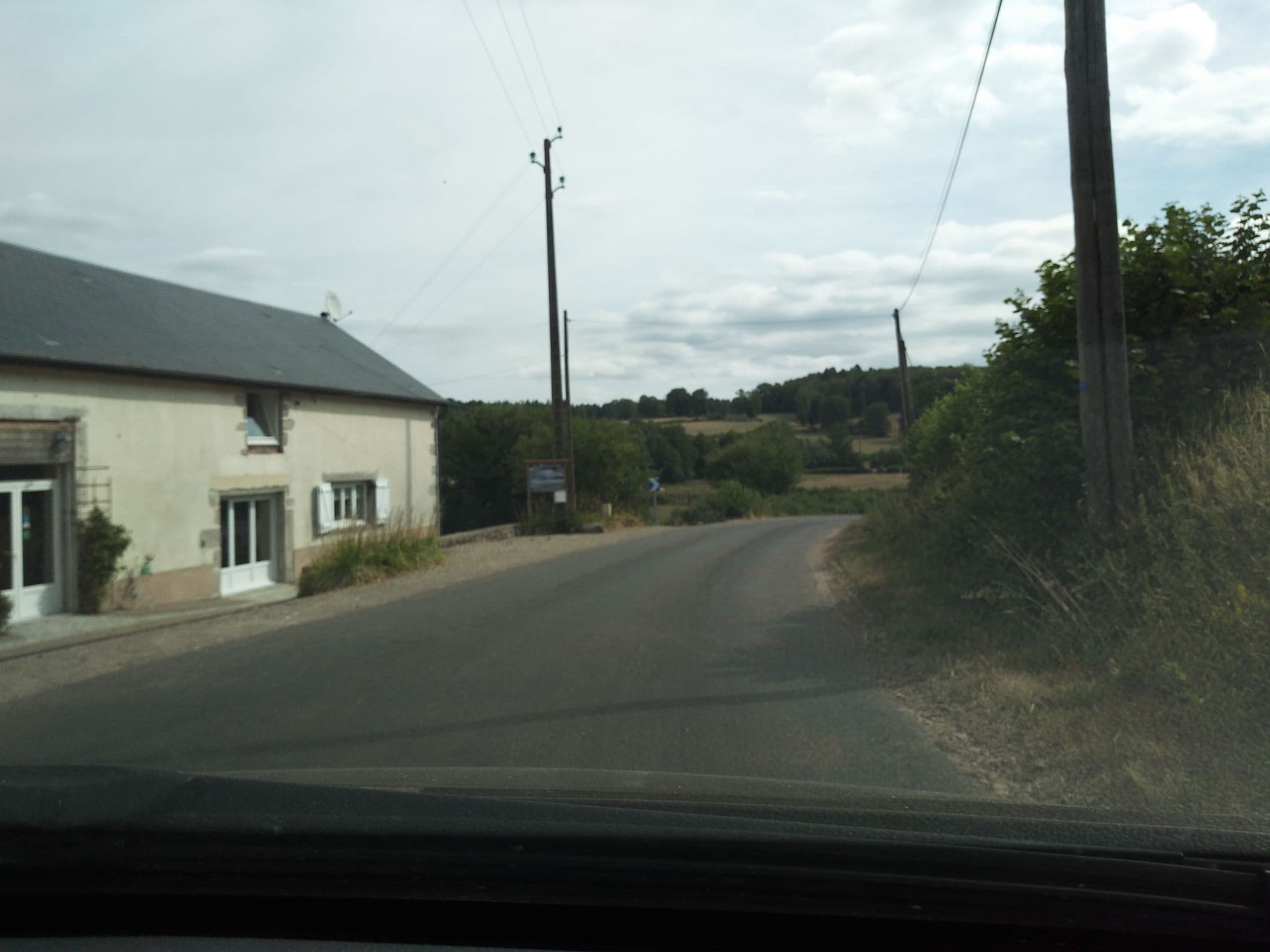 Street view near La Maison du Lac, Saulieu — © Pierre_mlt (CC BY-SA · Mapillary)