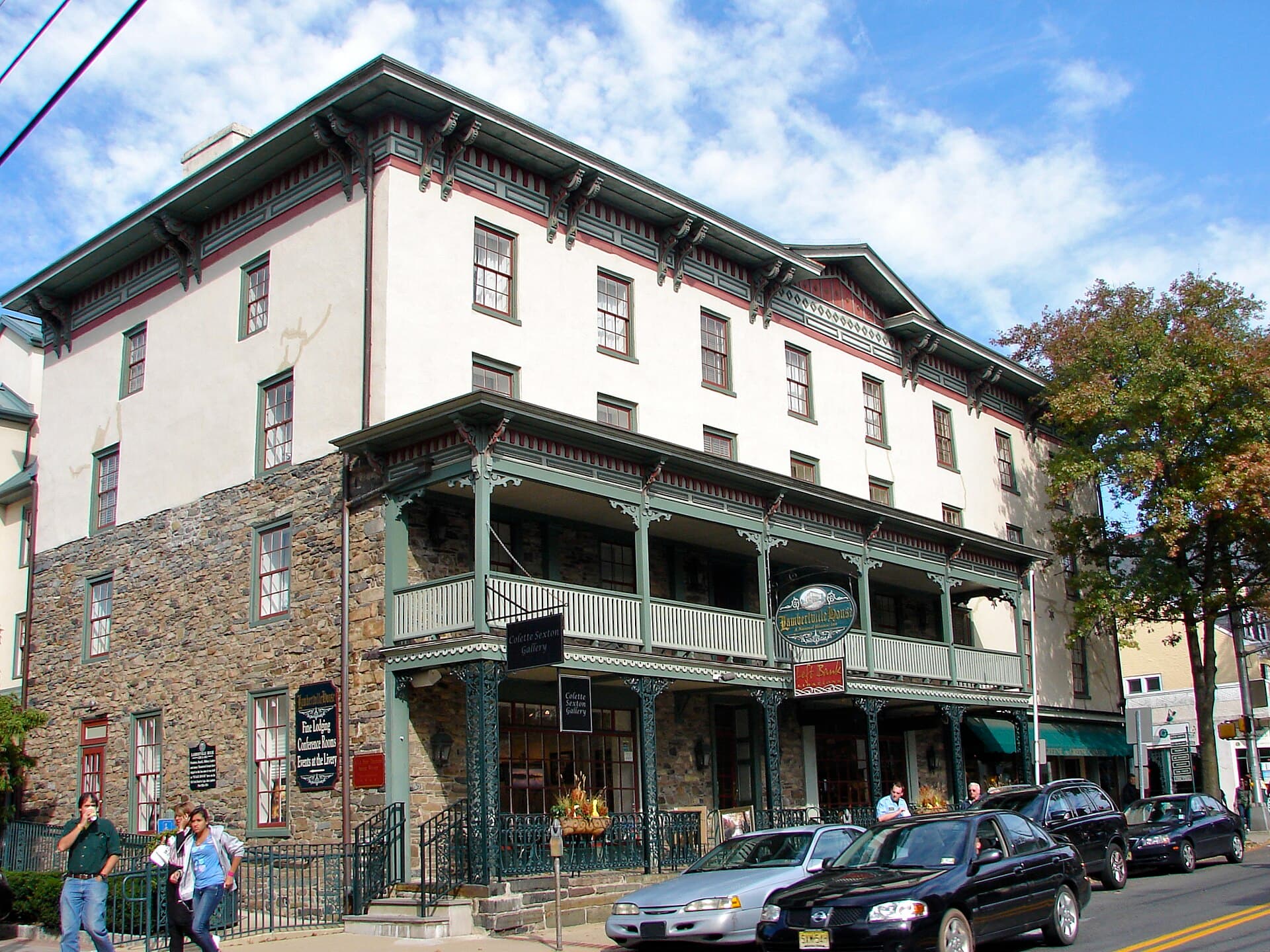 Lambertville House (via Wikimedia Commons, Public domain)