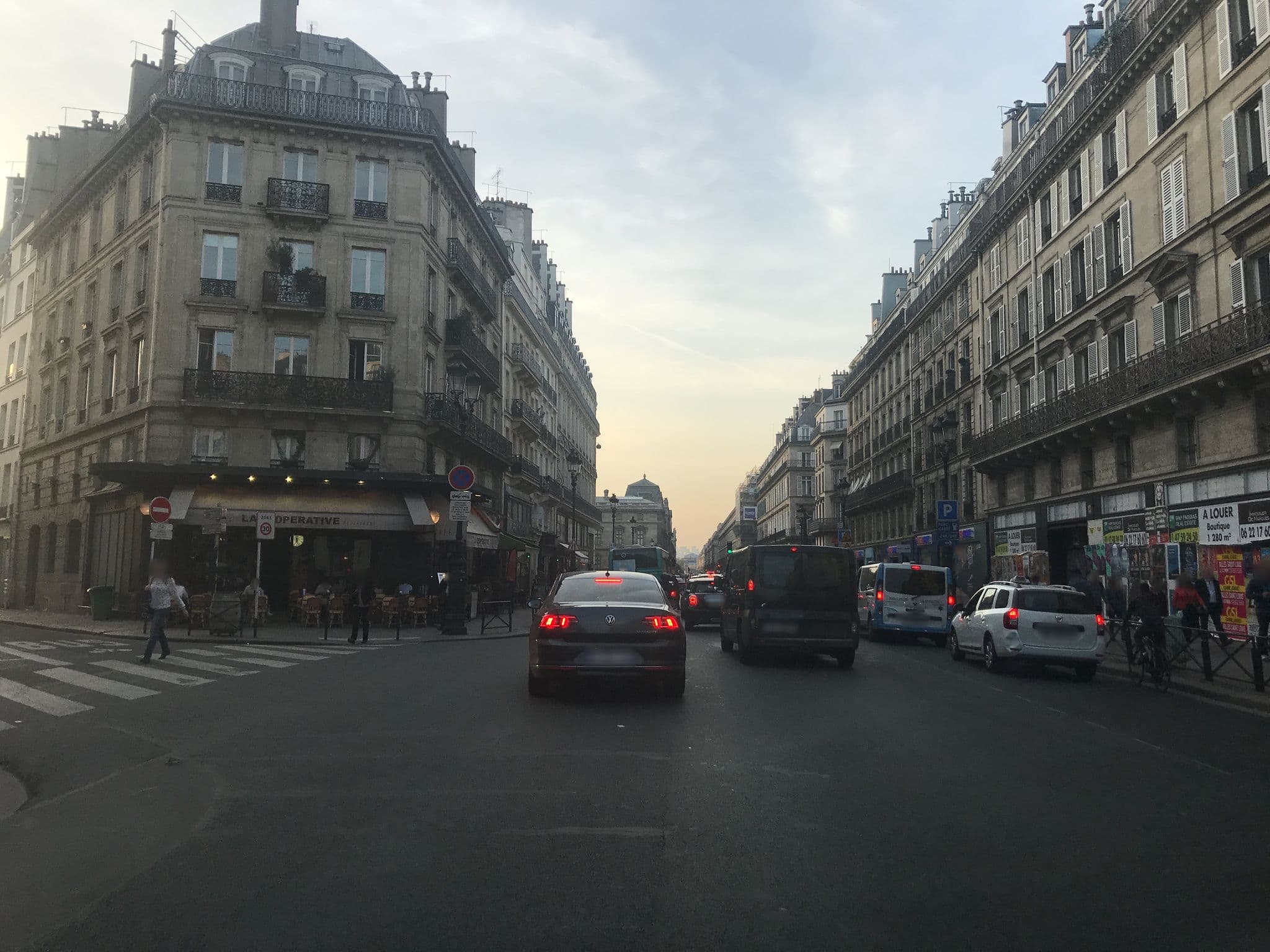 Street view near L'Empire Paris, Paris 01 Louvre — © unmap (CC BY-SA · Mapillary)