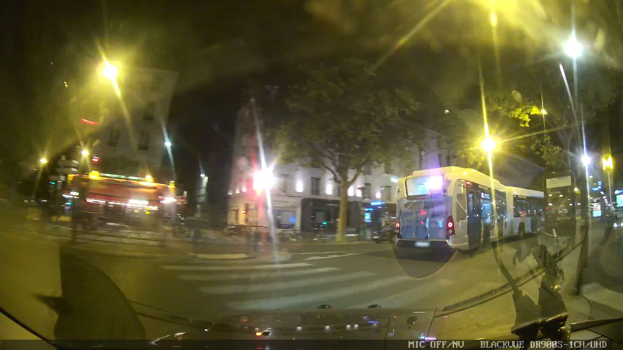 Street view near Tourisme avenue hotel, Paris 15 Vaugirard — © grobin (CC BY-SA · Mapillary)