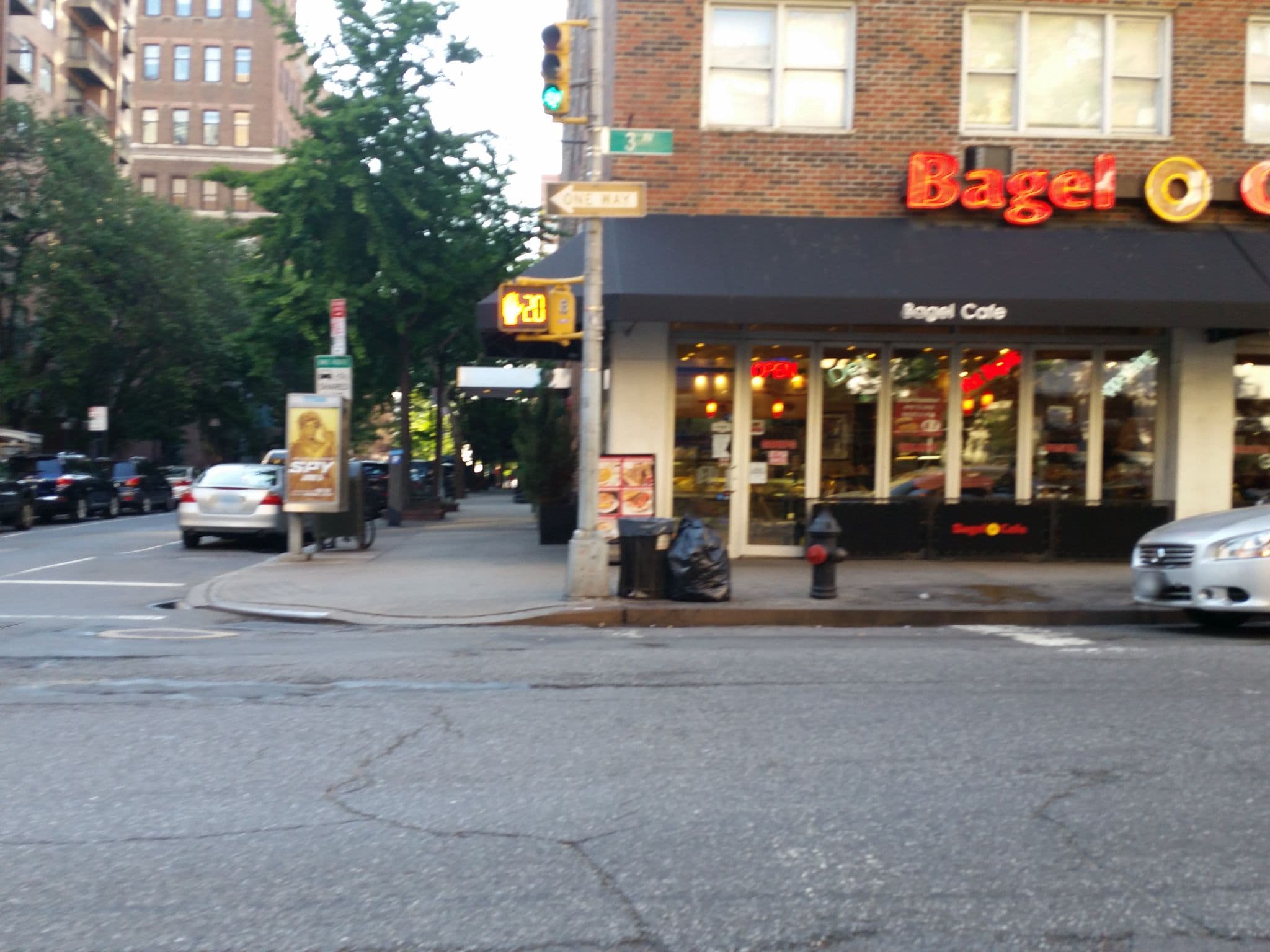 Street view near Murray Hill Inn, Gramercy Park — © filipc (CC BY-SA · Mapillary)