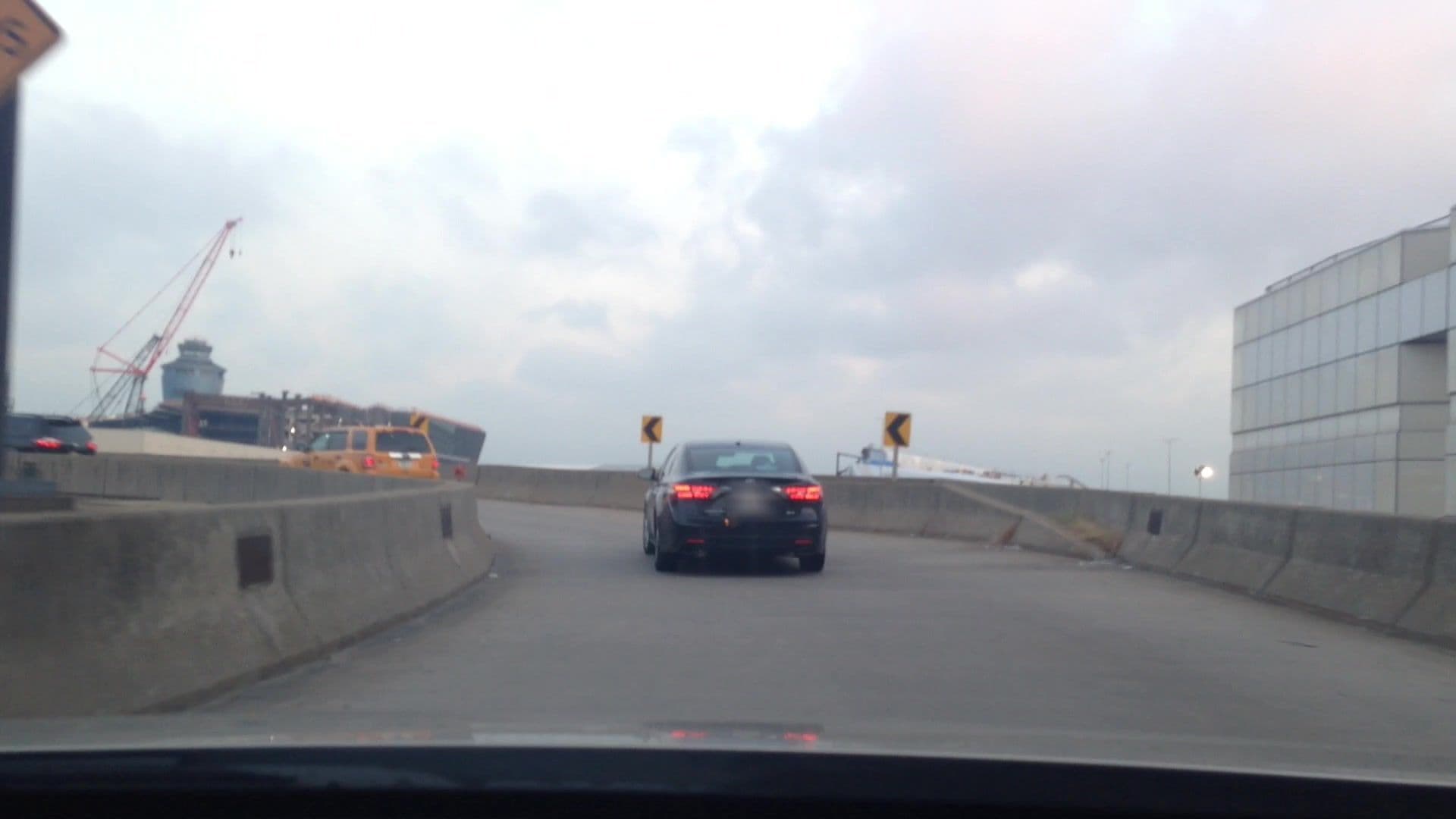 Street view near Holiday Inn Van To The Hotel, East Elmhurst — © lvl5 (CC BY-SA · Mapillary)