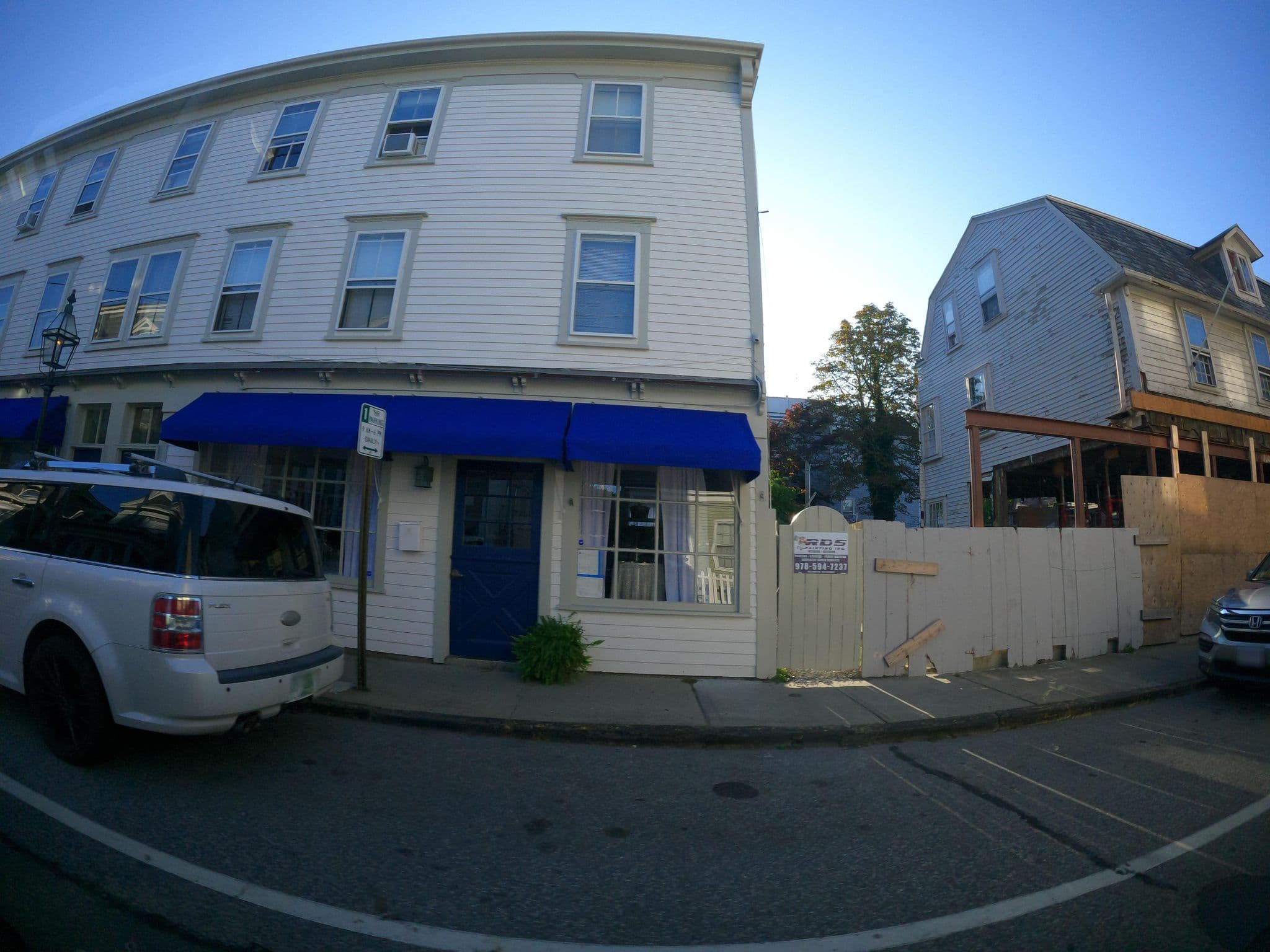 Street view near The Outlook Inn, Newport — © roadgeek_md99 (CC BY-SA · Mapillary)