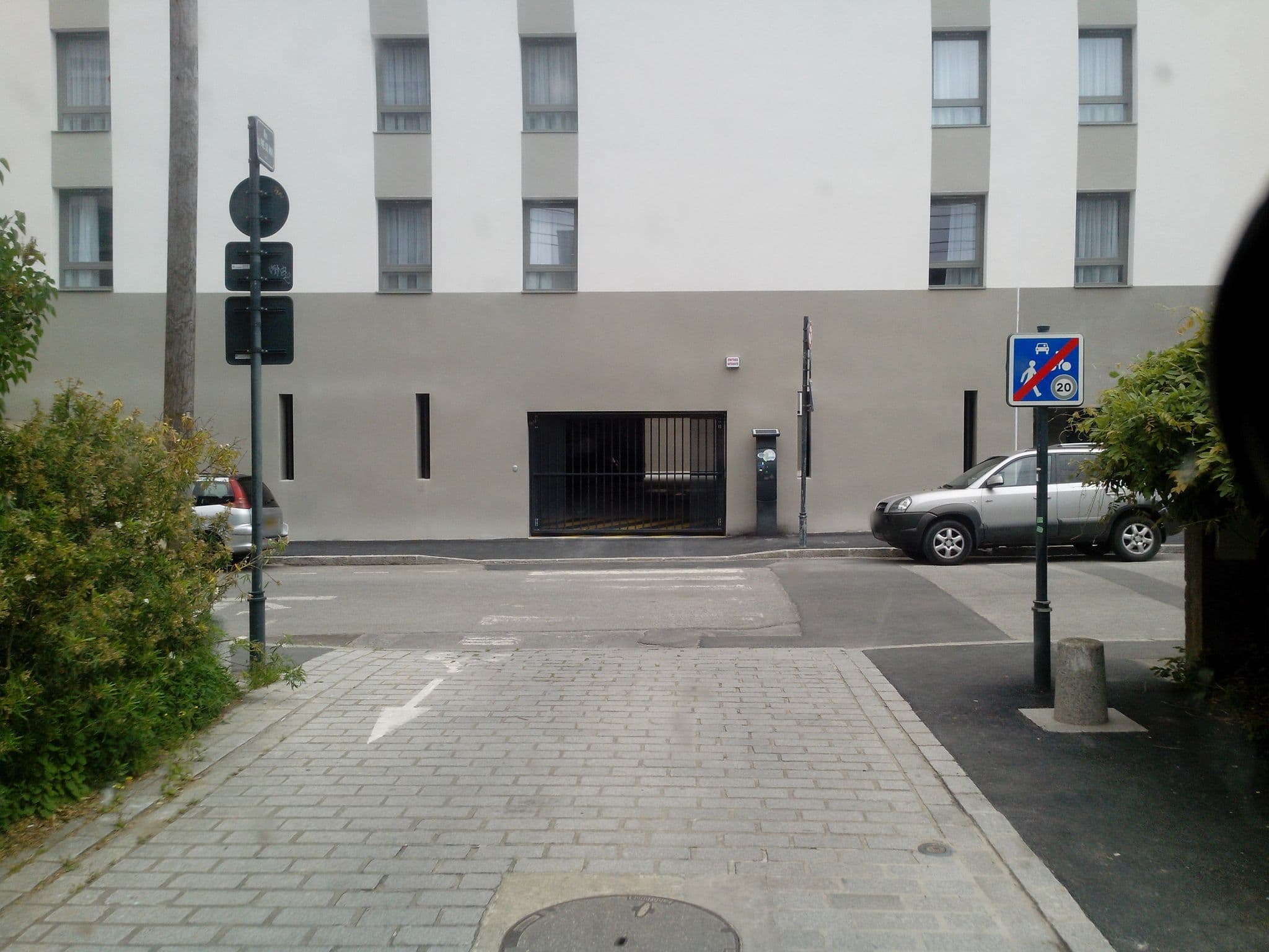 Street view near Odalys, Rennes — © hamlet (CC BY-SA · Mapillary)