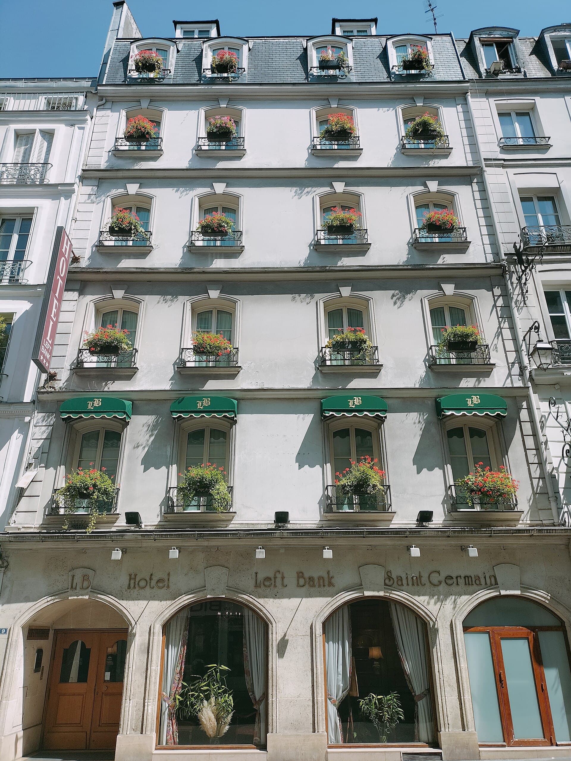 Hôtel Left Bank Saint-Germain (via Wikimedia Commons, CC BY-SA 3.0)