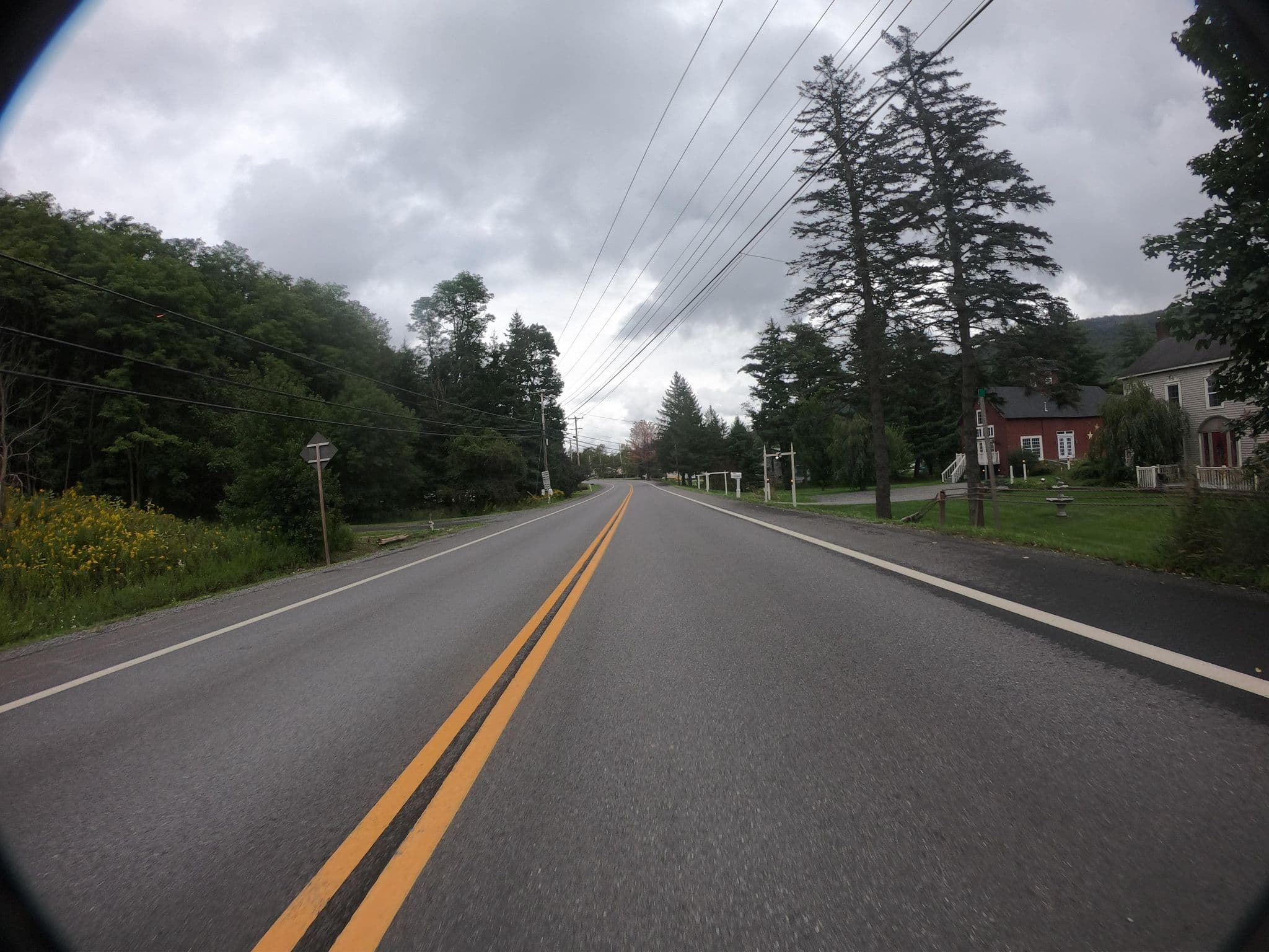 Street view near Country Suites, Palenville — © pfbreton (CC BY-SA · Mapillary)