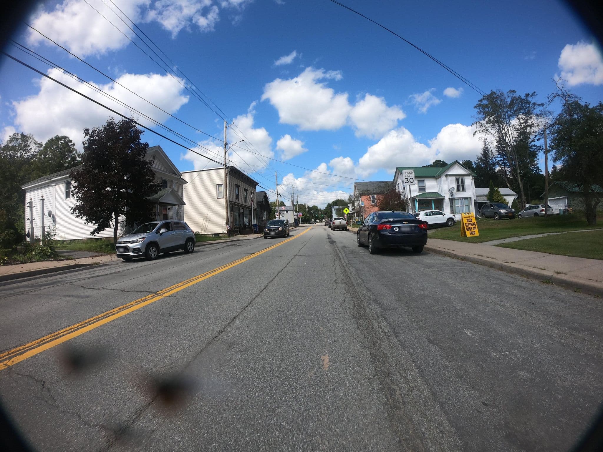 Street view near The Victoria Rose, Livingston Manor — © pfbreton (CC BY-SA · Mapillary)