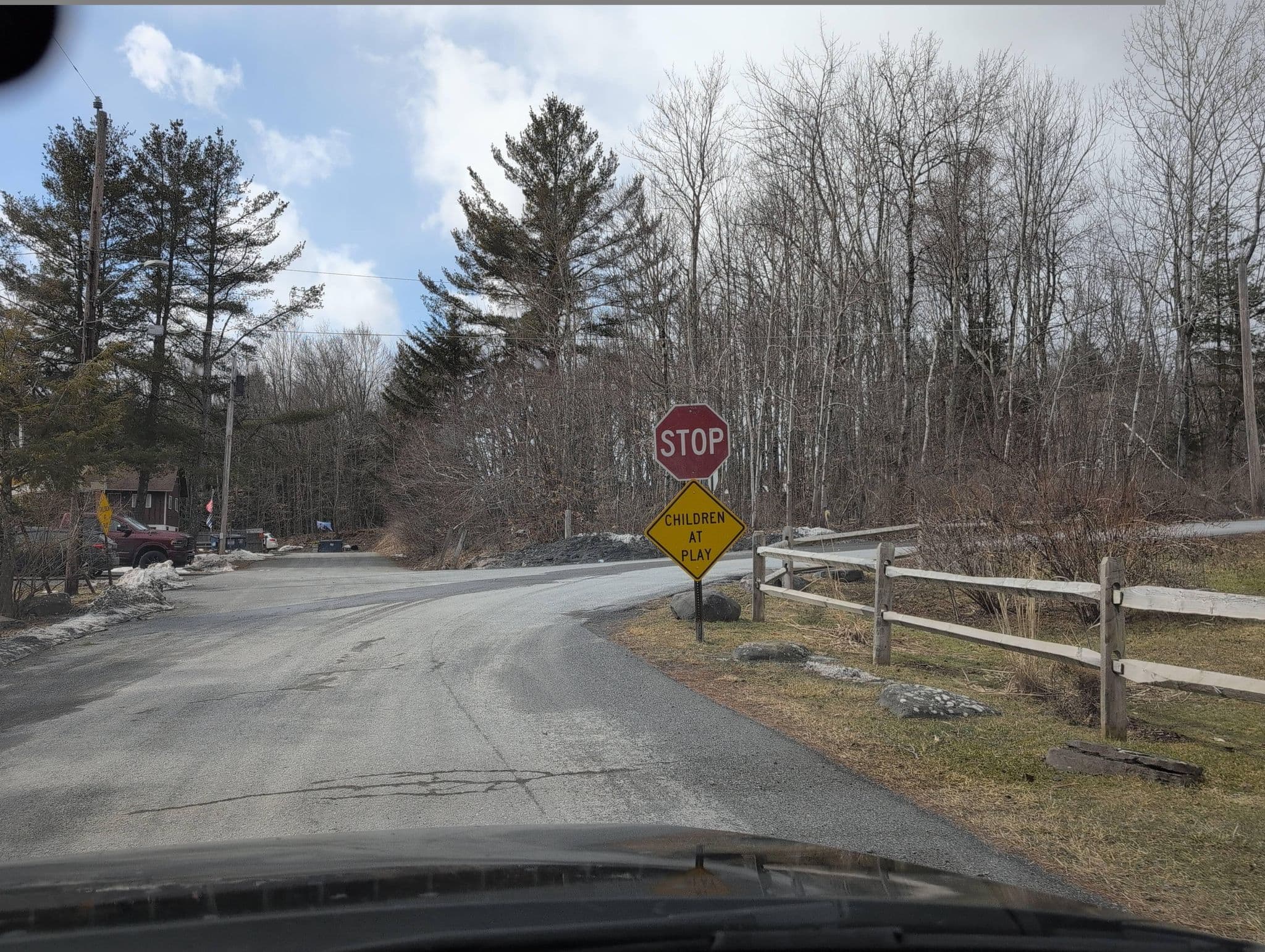 Street view near Rosehaven Inn, Palenville — © alrekur (CC BY-SA · Mapillary)