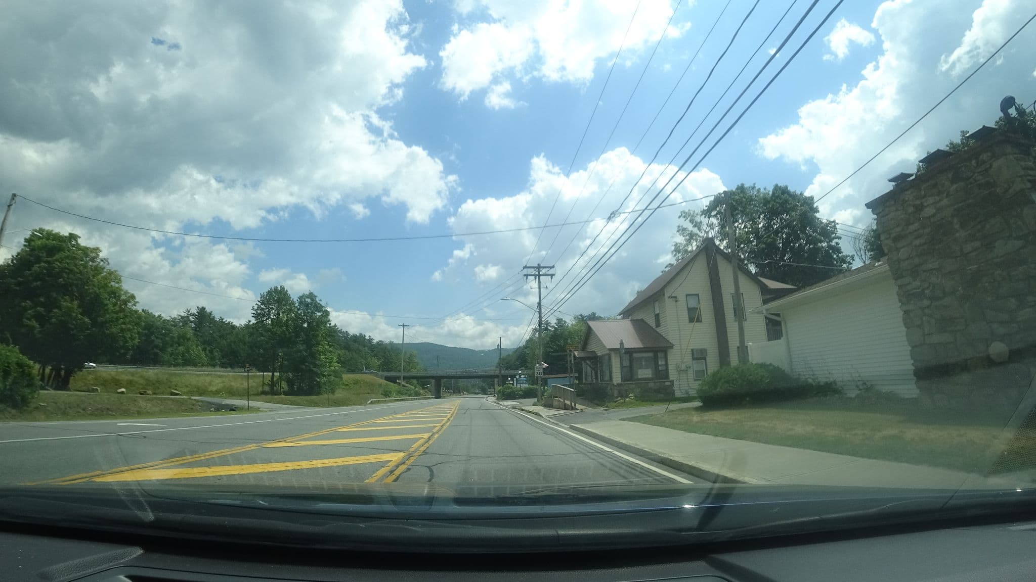 Street view near Blue Moon Motel, Queensbury — © giblet (CC BY-SA · Mapillary)