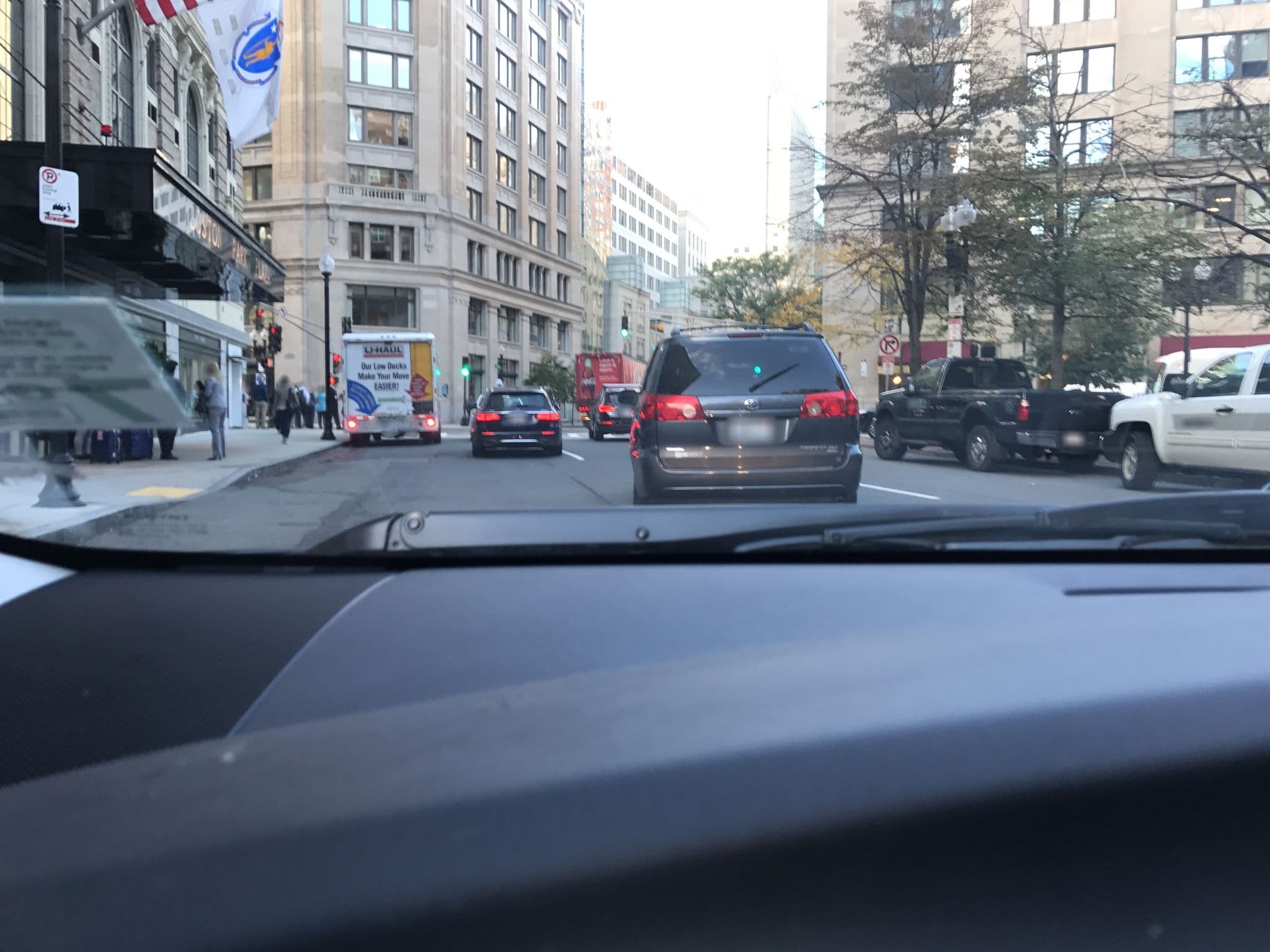 Street view near Bixby Suite Four Seasons Hotel, Beacon Hill — © lxmbos4 (CC BY-SA · Mapillary)