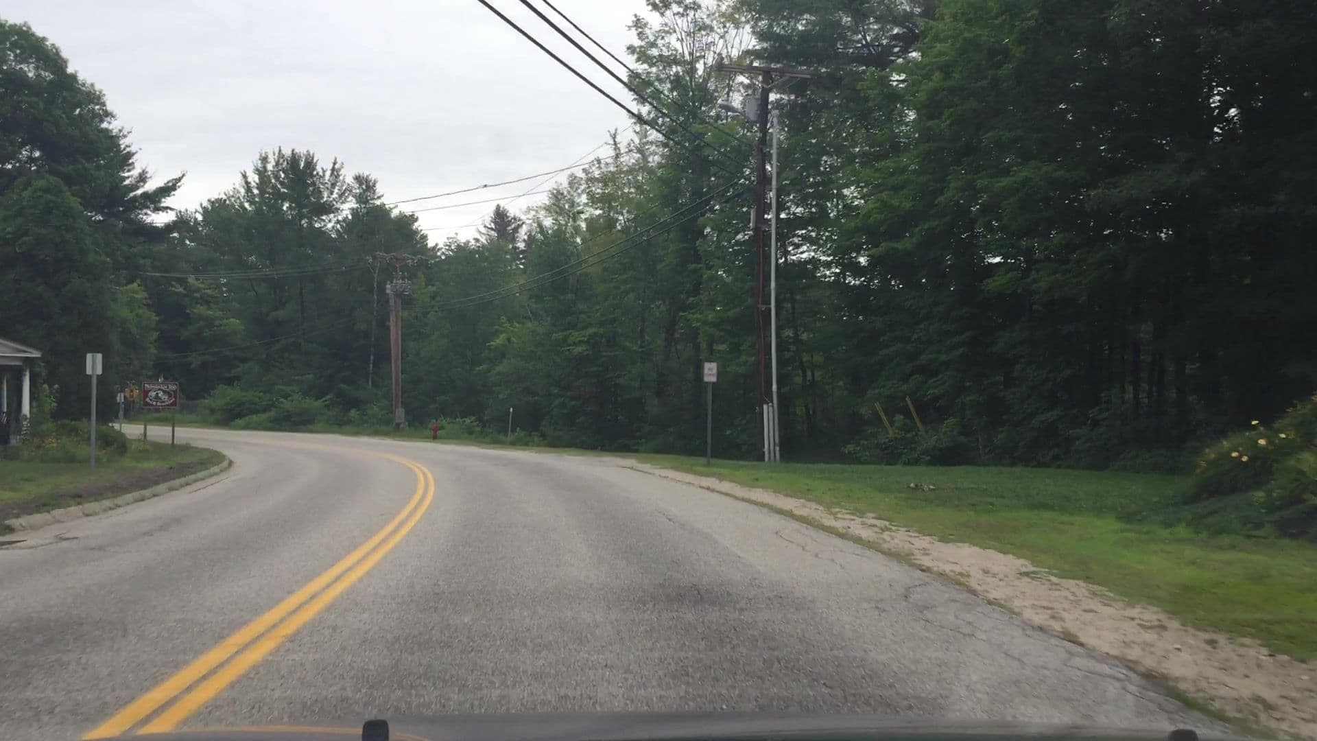 Street view near Nereledge Inn, North Conway — © lvl5 (CC BY-SA · Mapillary)