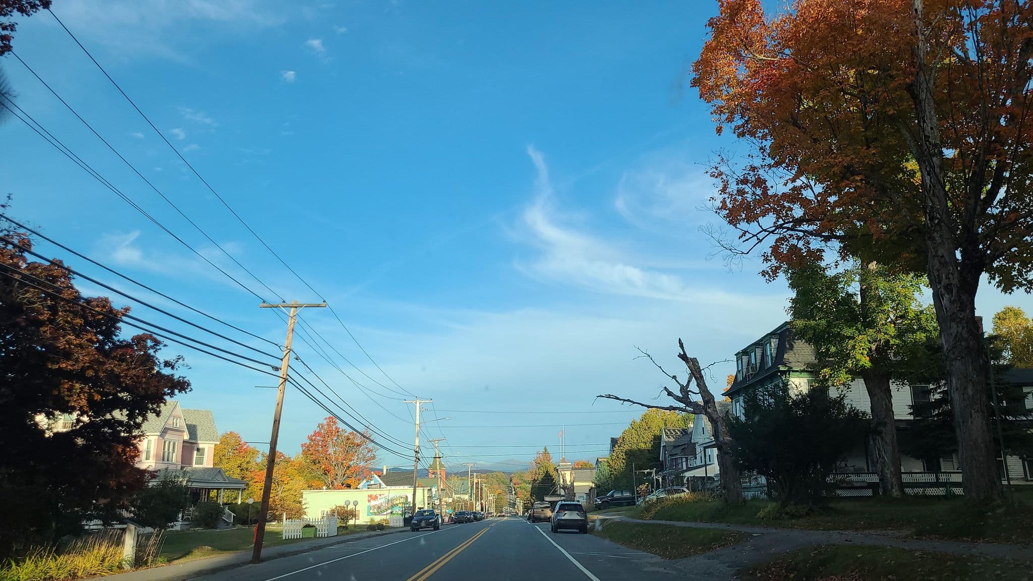 Street view near Shermann inn, Saint Johnsbury — © jacklehoullier (CC BY-SA · Mapillary)