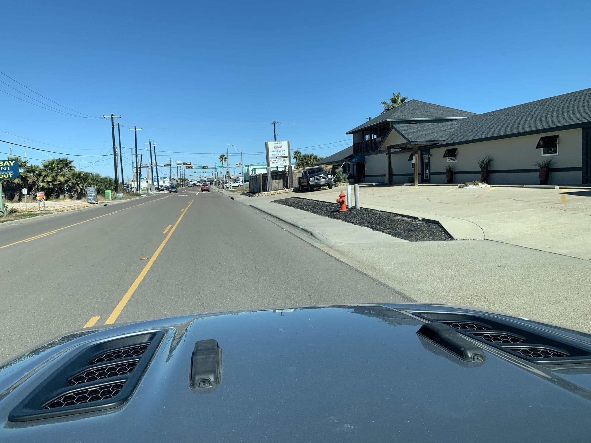 Street view near The Balinese Flats And Piers, Port Aransas — © kevinp2 (CC BY-SA · Mapillary)