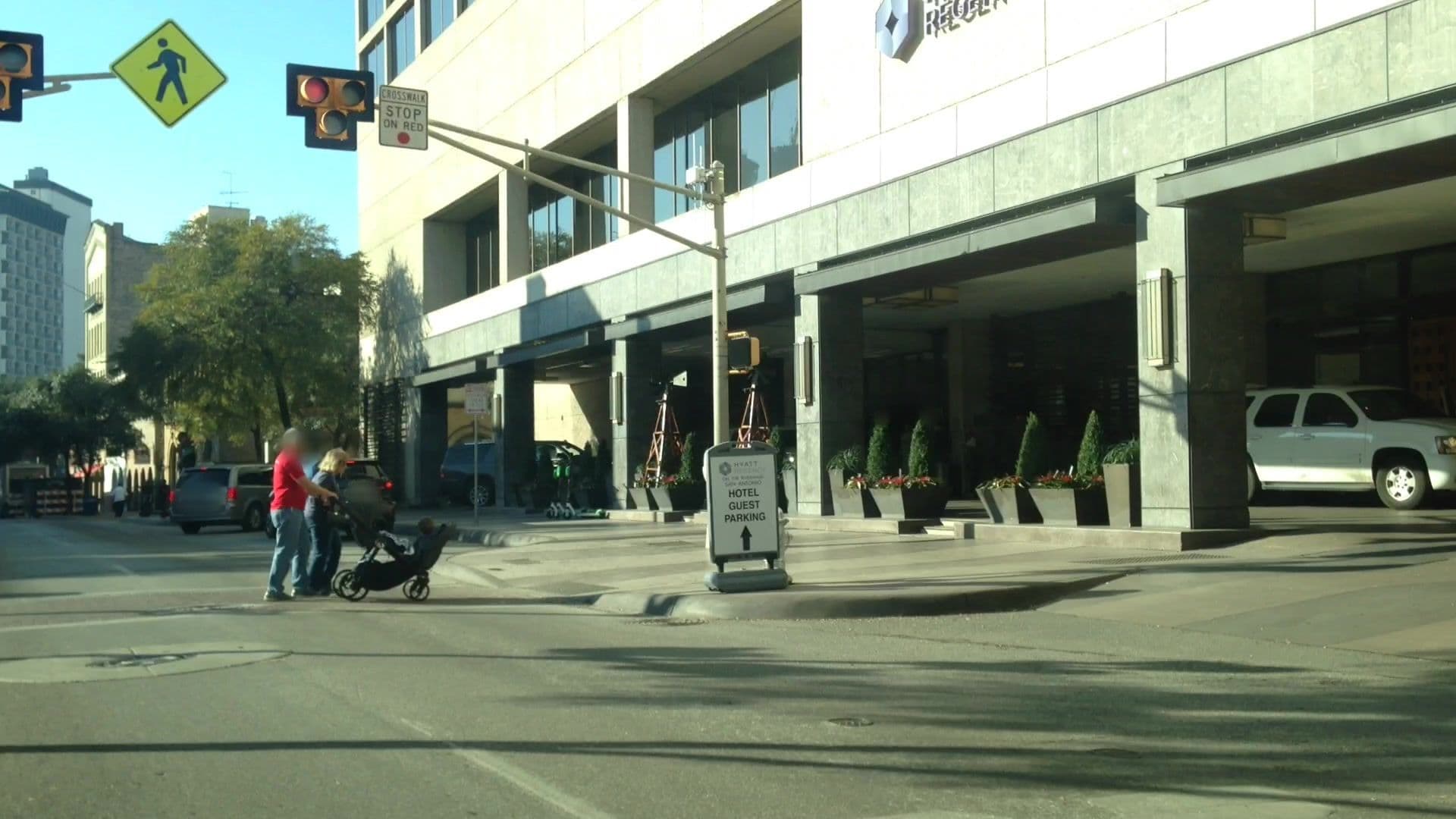 Street view near Rio Grande at Hyatt Regency, San Antonio — © lvl5 (CC BY-SA · Mapillary)