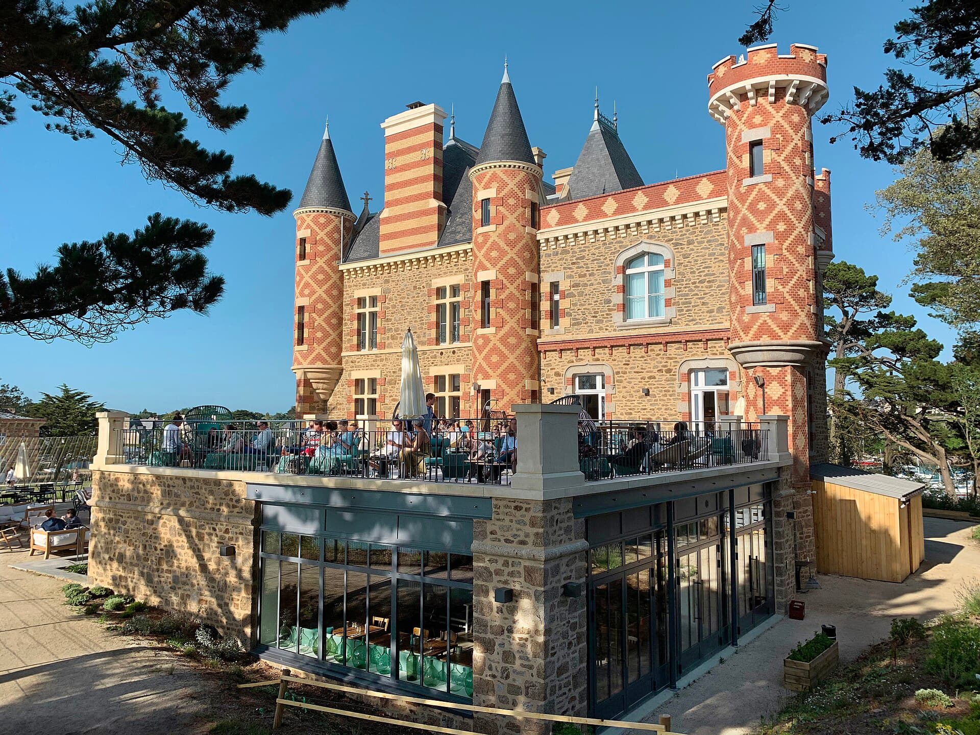 Le Nessay (via Wikimedia Commons, CC BY-SA 4.0)