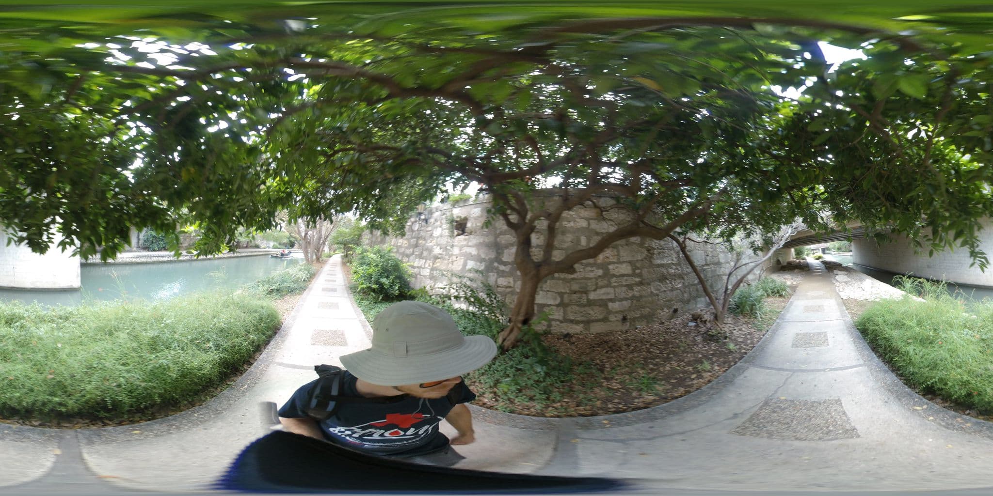 Street view near Wyndham Riverwalk Pool, San Antonio — © kre3d (CC BY-SA · Mapillary)
